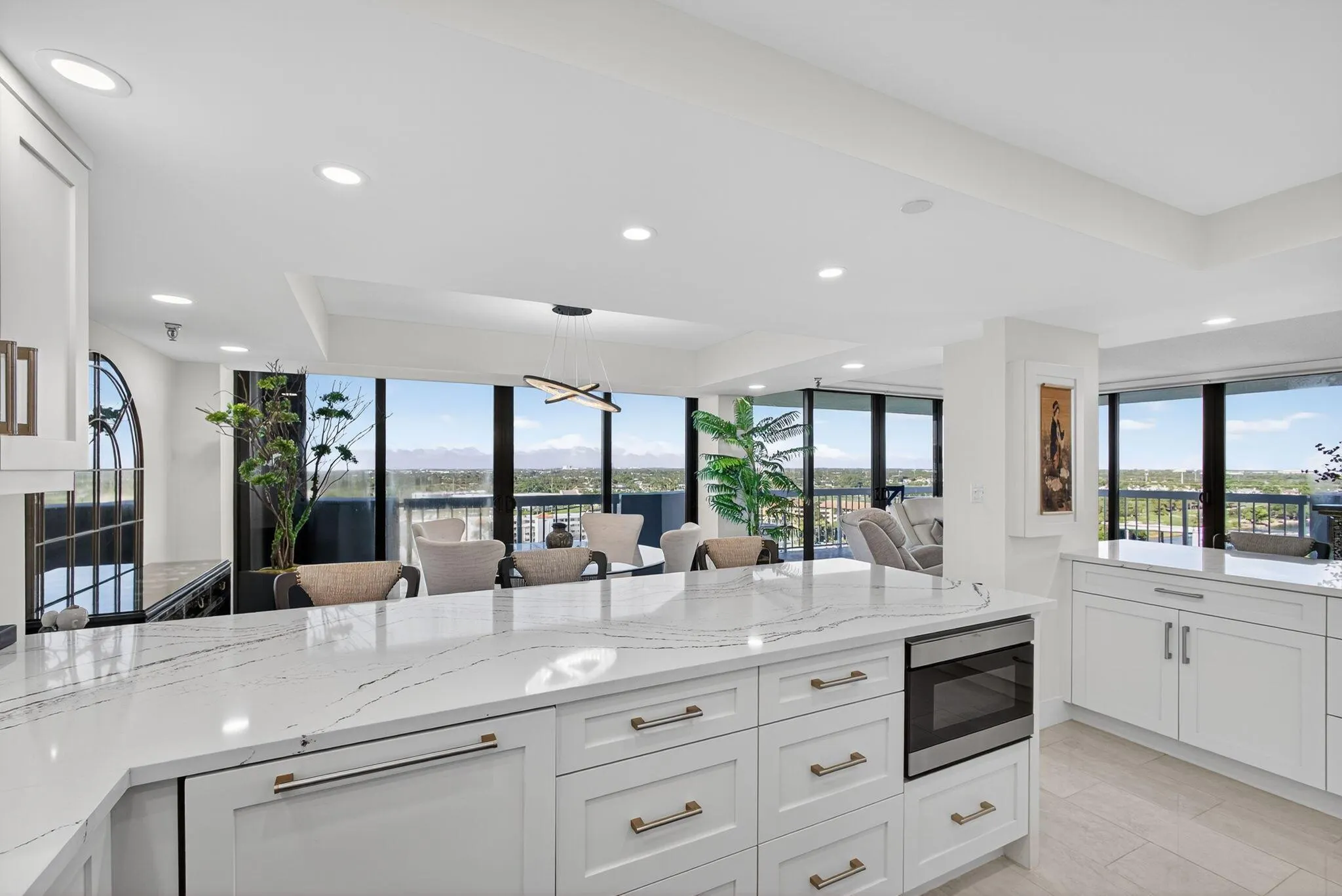 123 Lakeshore Drive, #1544