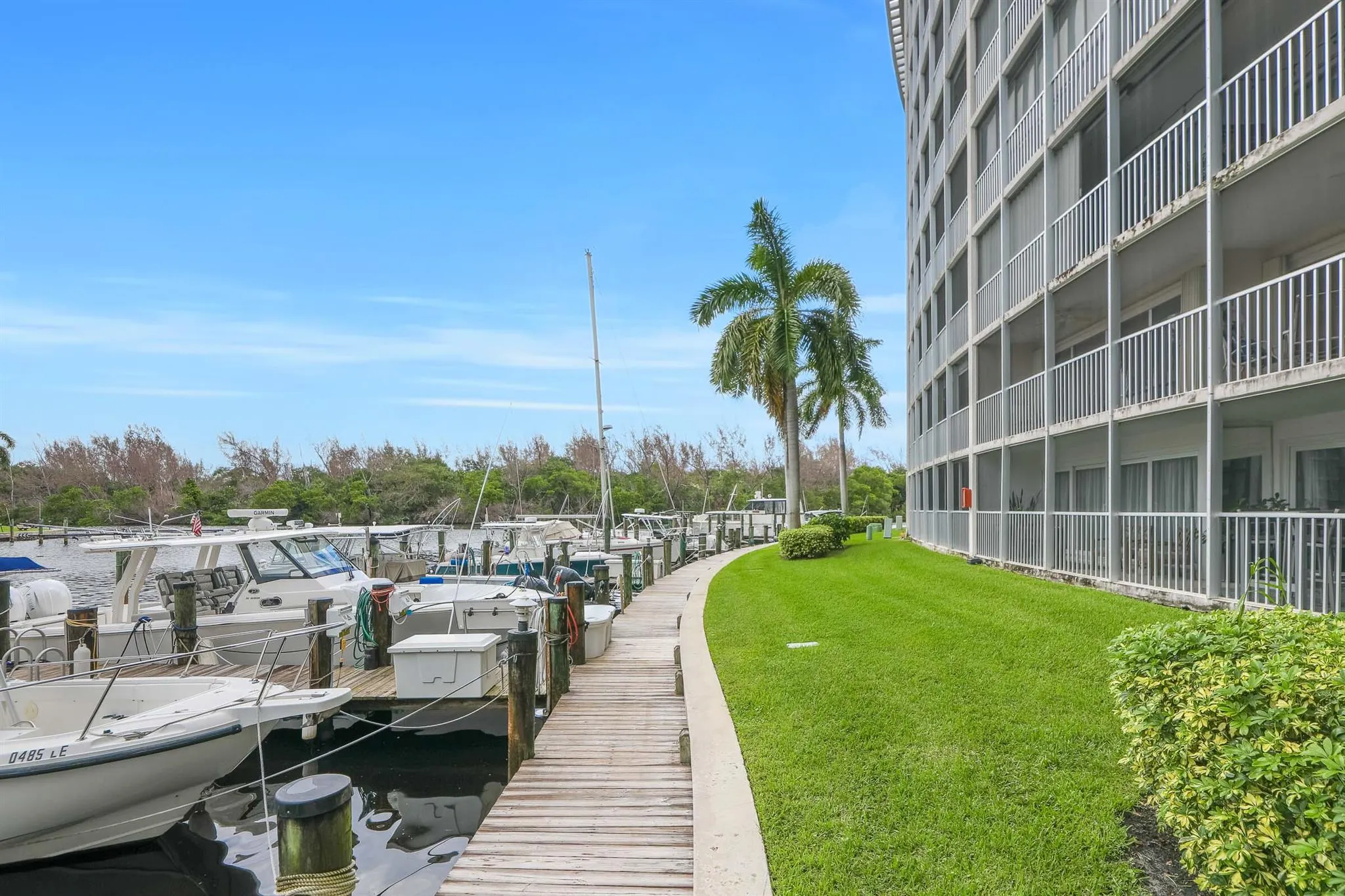 1537 E Hillsboro Boulevard, #238