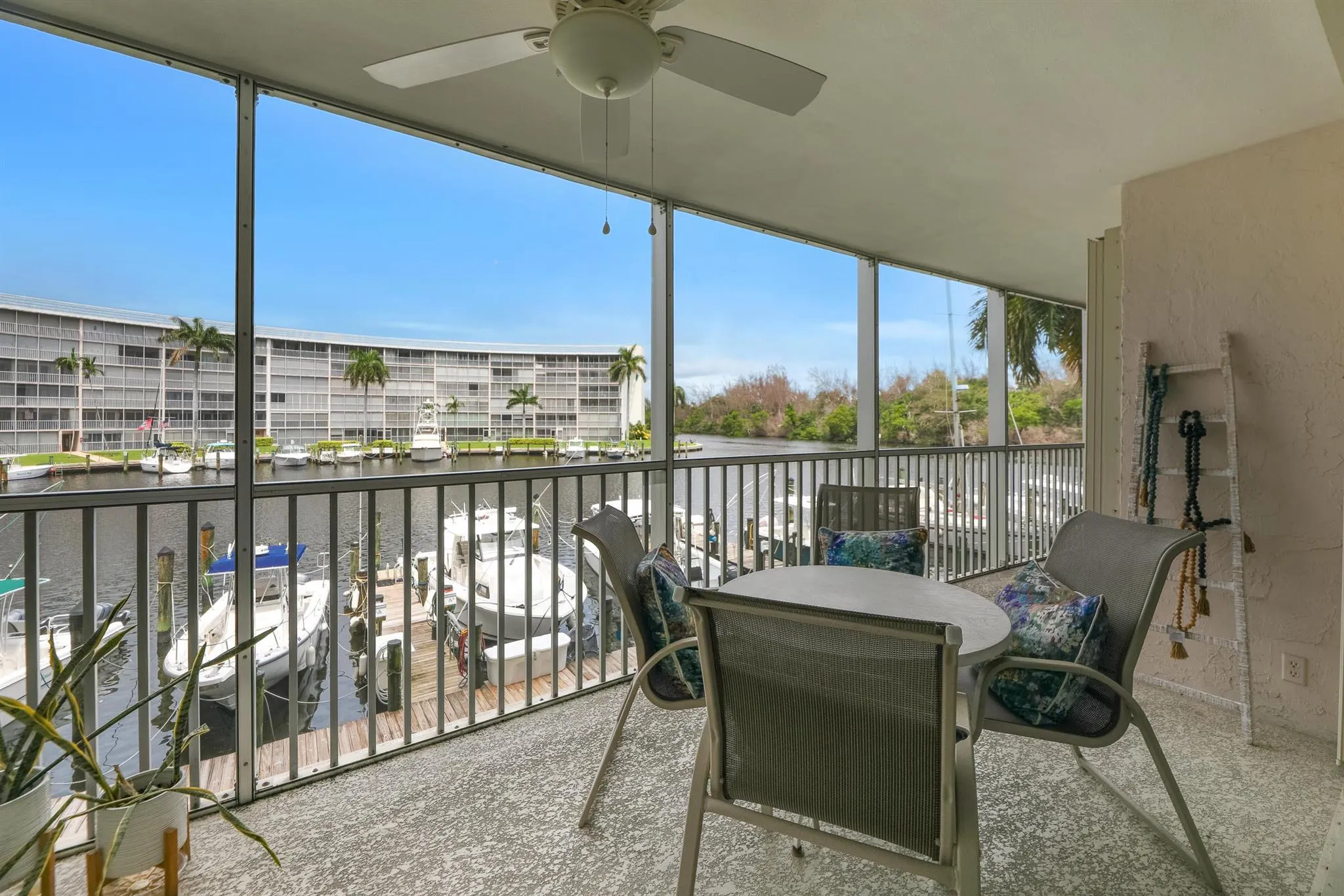 1537 E Hillsboro Boulevard, #238