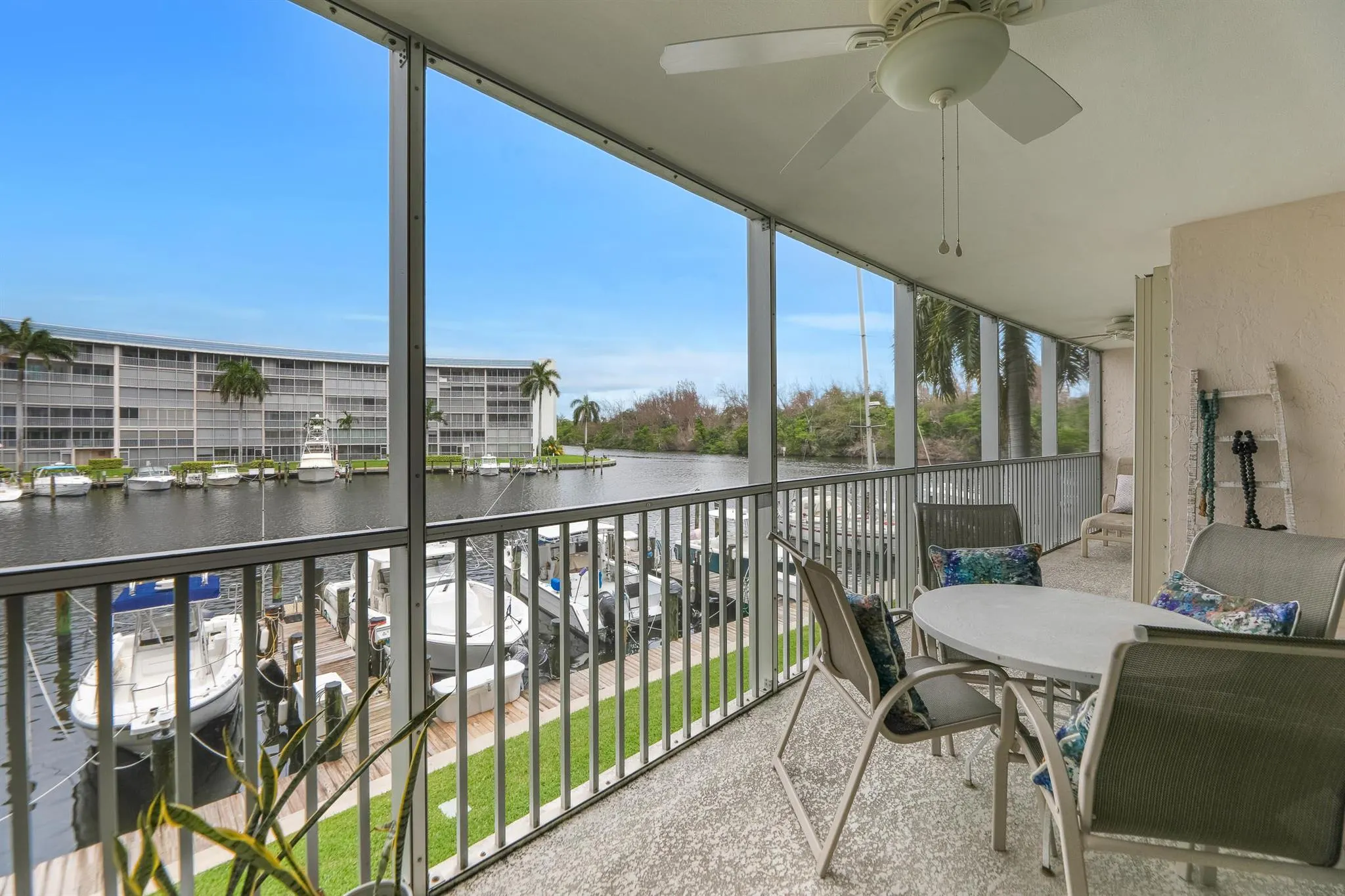 1537 E Hillsboro Boulevard, #238