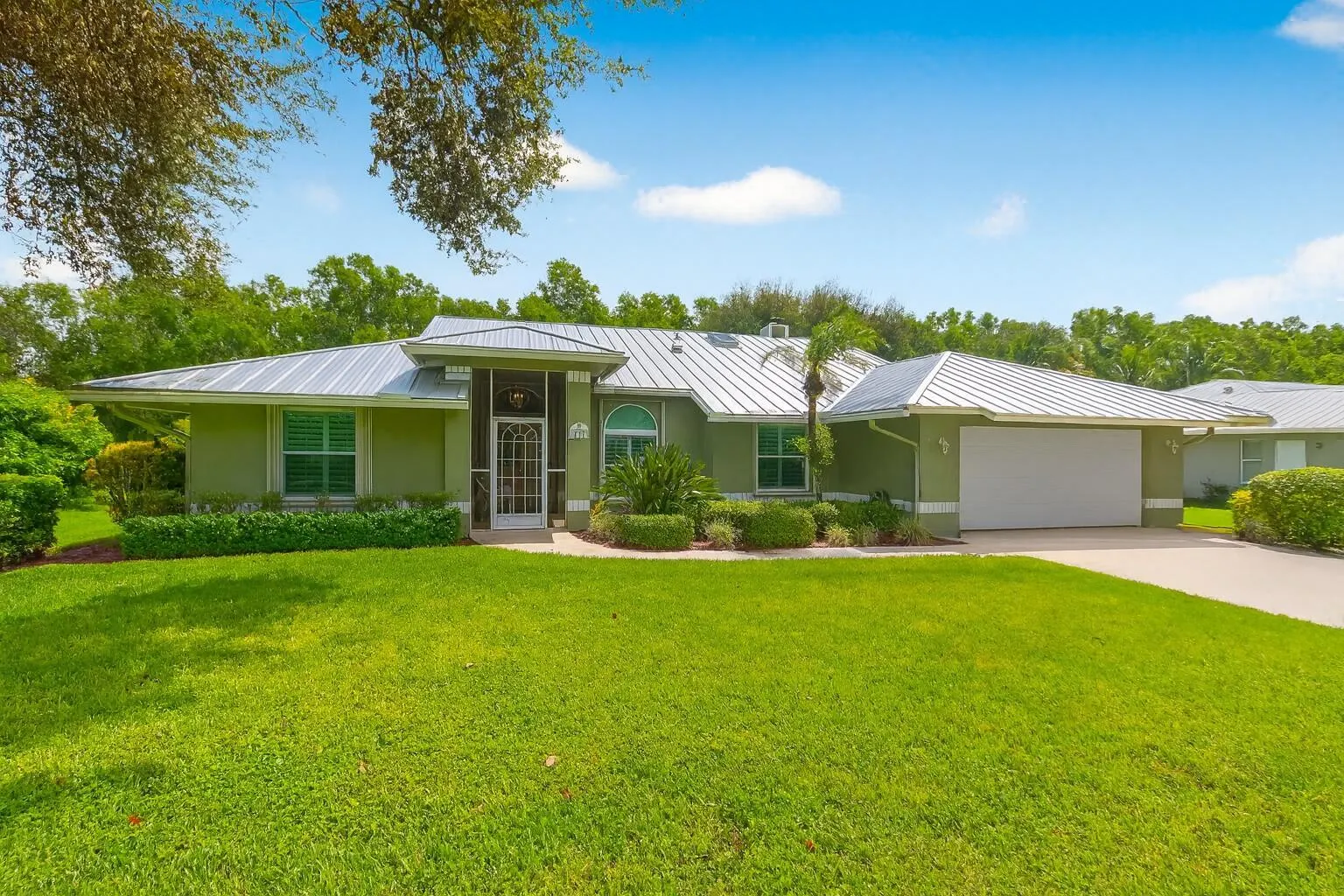 737 SW Wood Creek Drive
