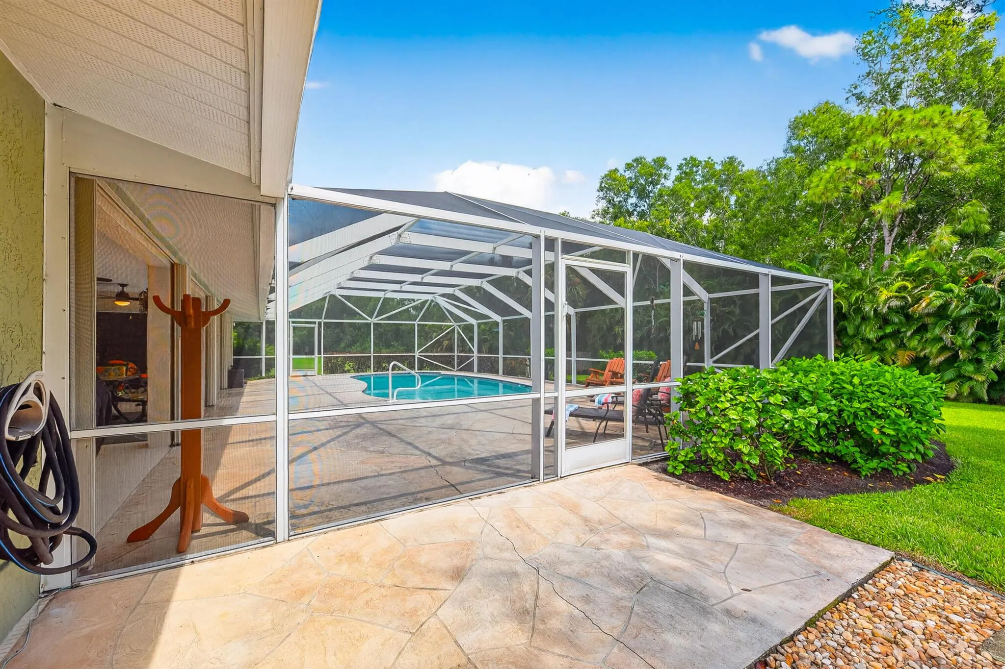 737 SW Wood Creek Drive