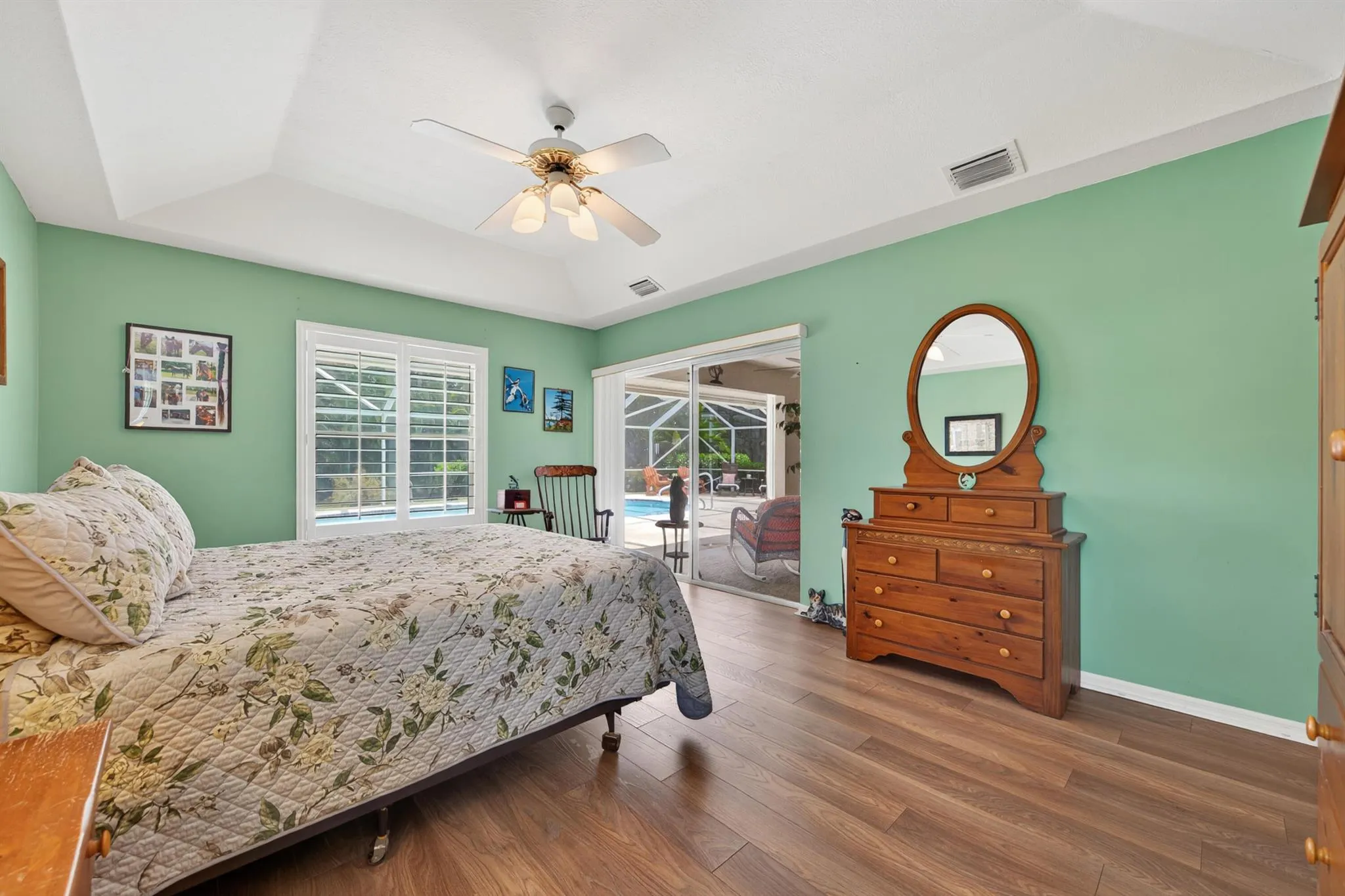737 SW Wood Creek Drive