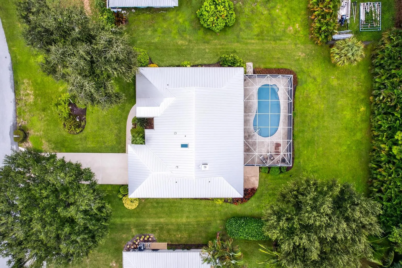 737 SW Wood Creek Drive