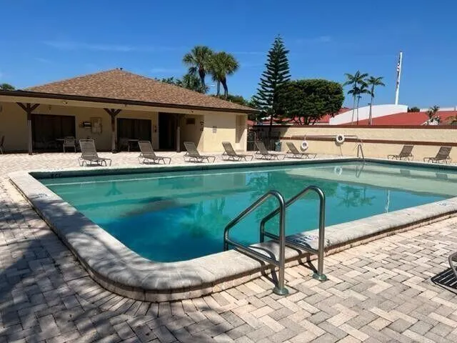 21950 Soundview Terrace, #109