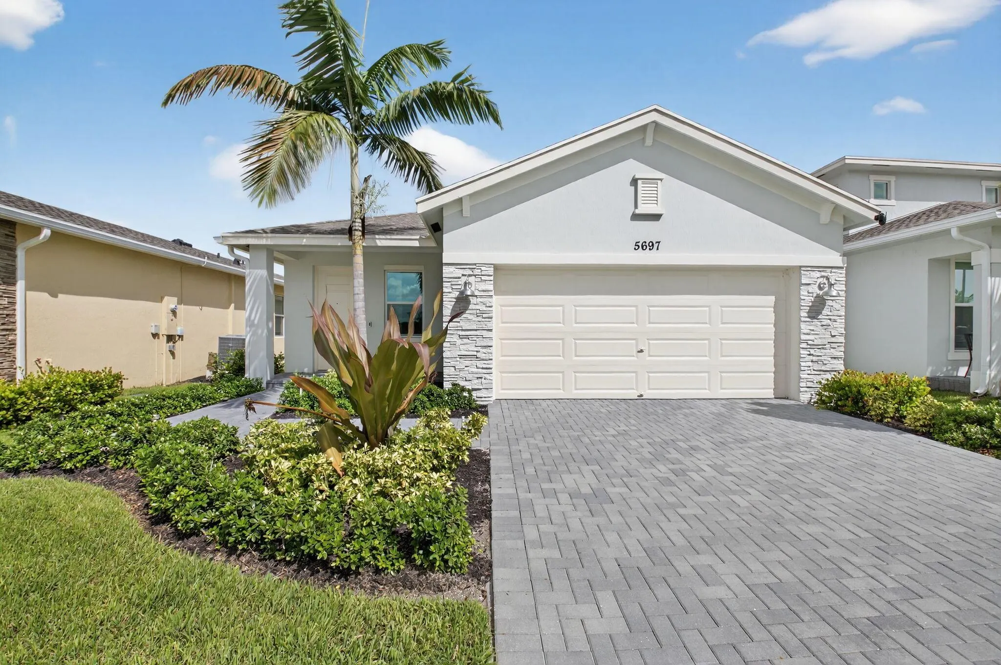 5697 Graceful Way