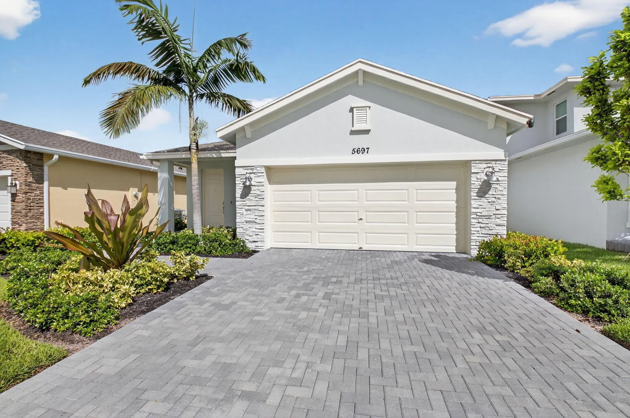 5697 Graceful Way