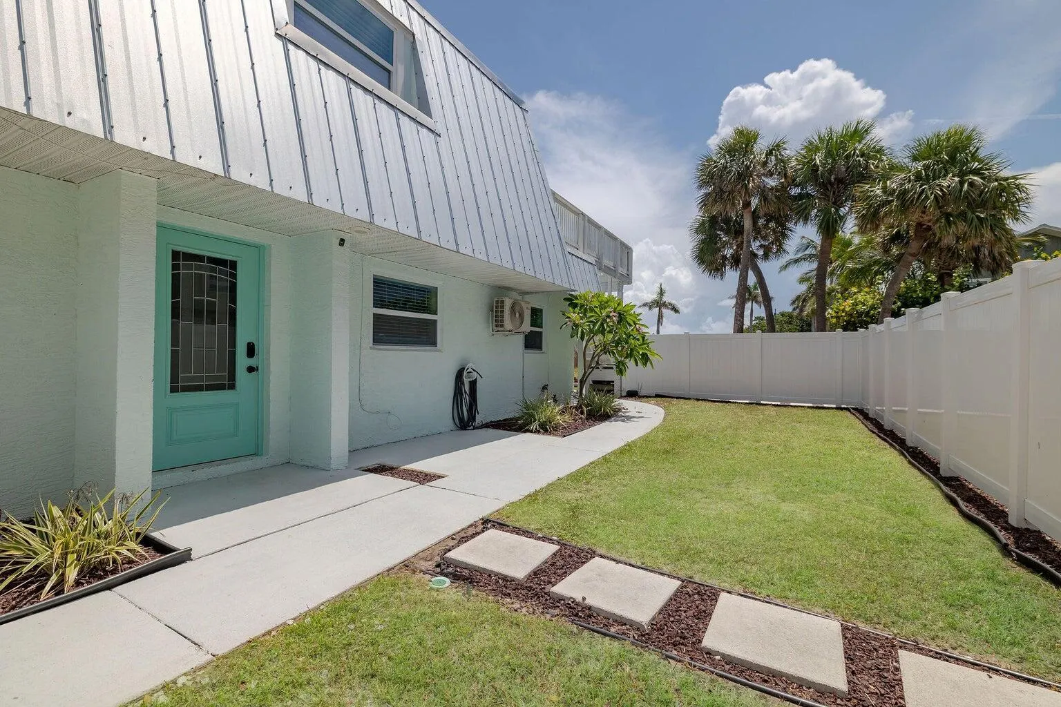 346 Hernando Street, #B