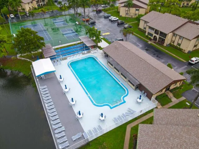 319 Pine Ridge Circle, #B1