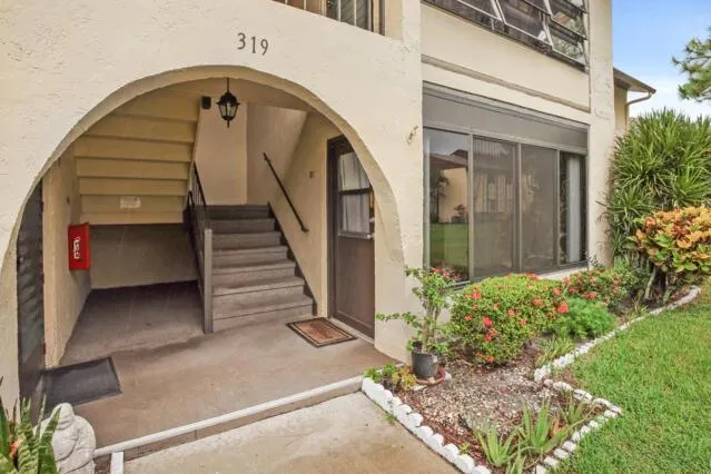 319 Pine Ridge Circle, #B1