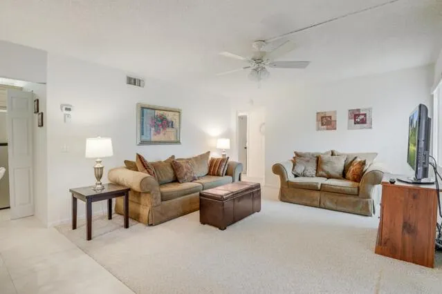 319 Pine Ridge Circle, #B1
