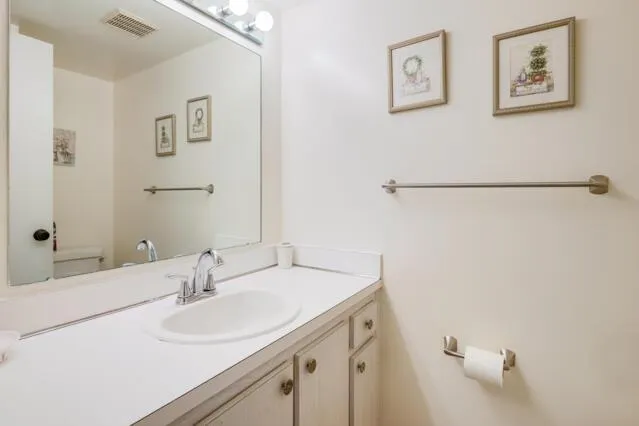 319 Pine Ridge Circle, #B1