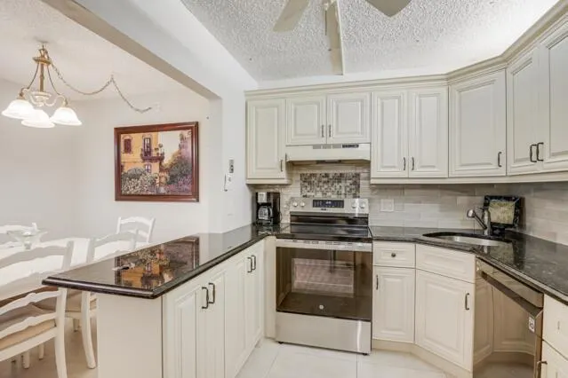 319 Pine Ridge Circle, #B1