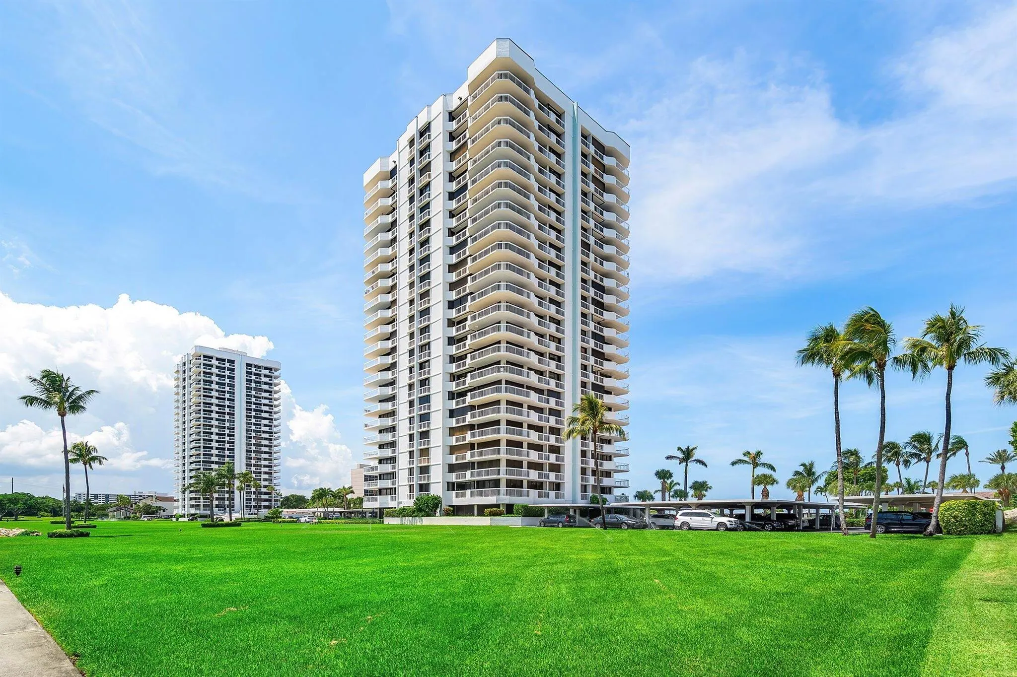 115 Lakeshore Drive, #648