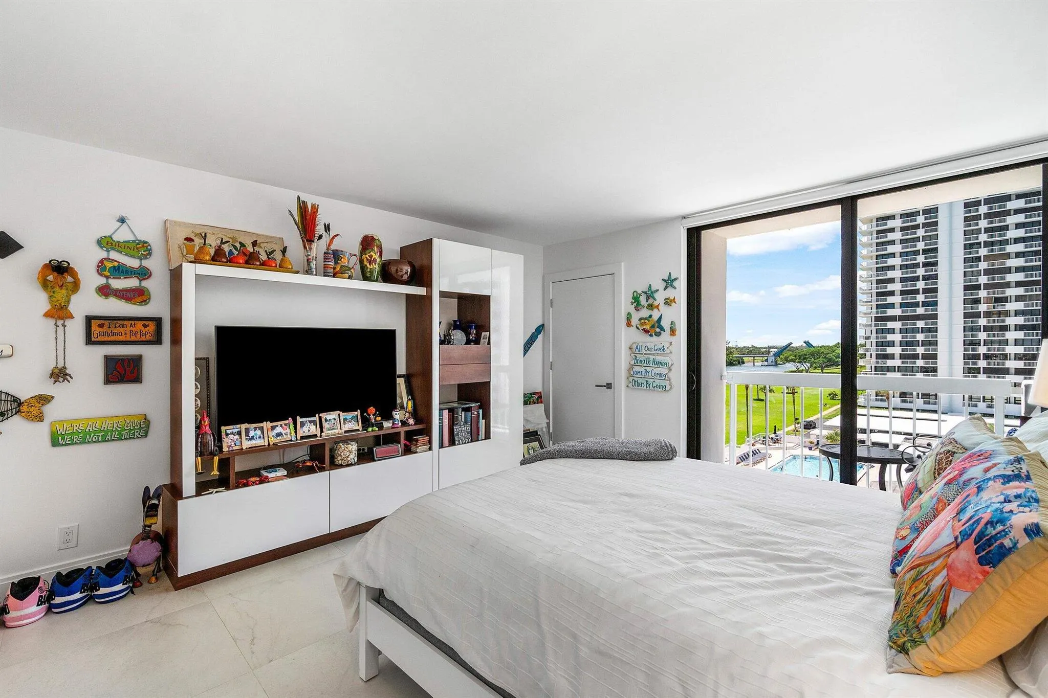 115 Lakeshore Drive, #648