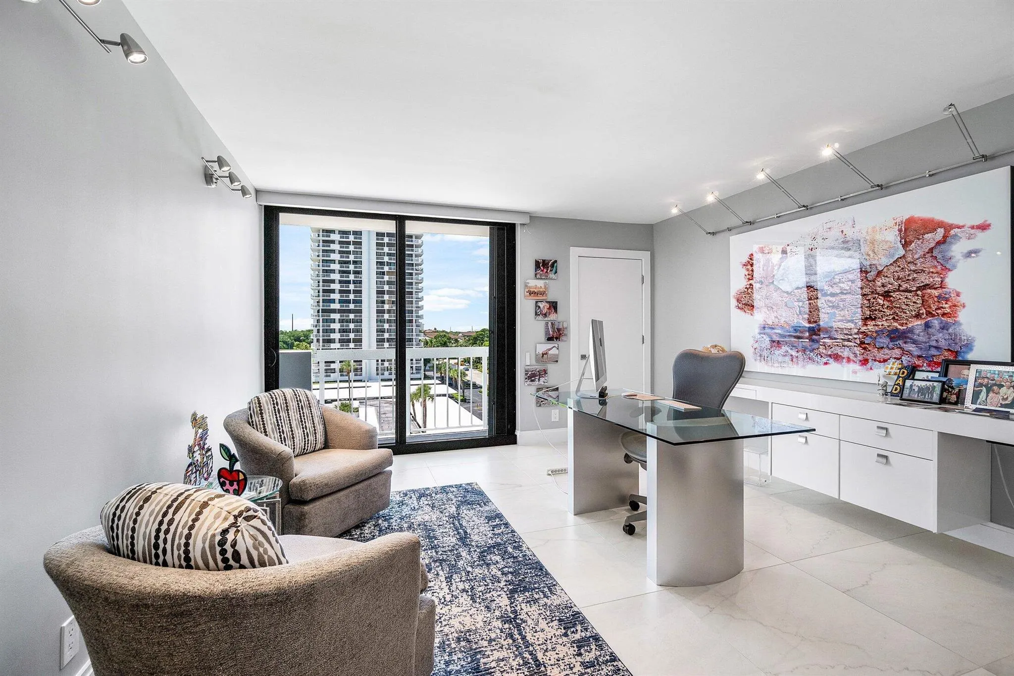 115 Lakeshore Drive, #648