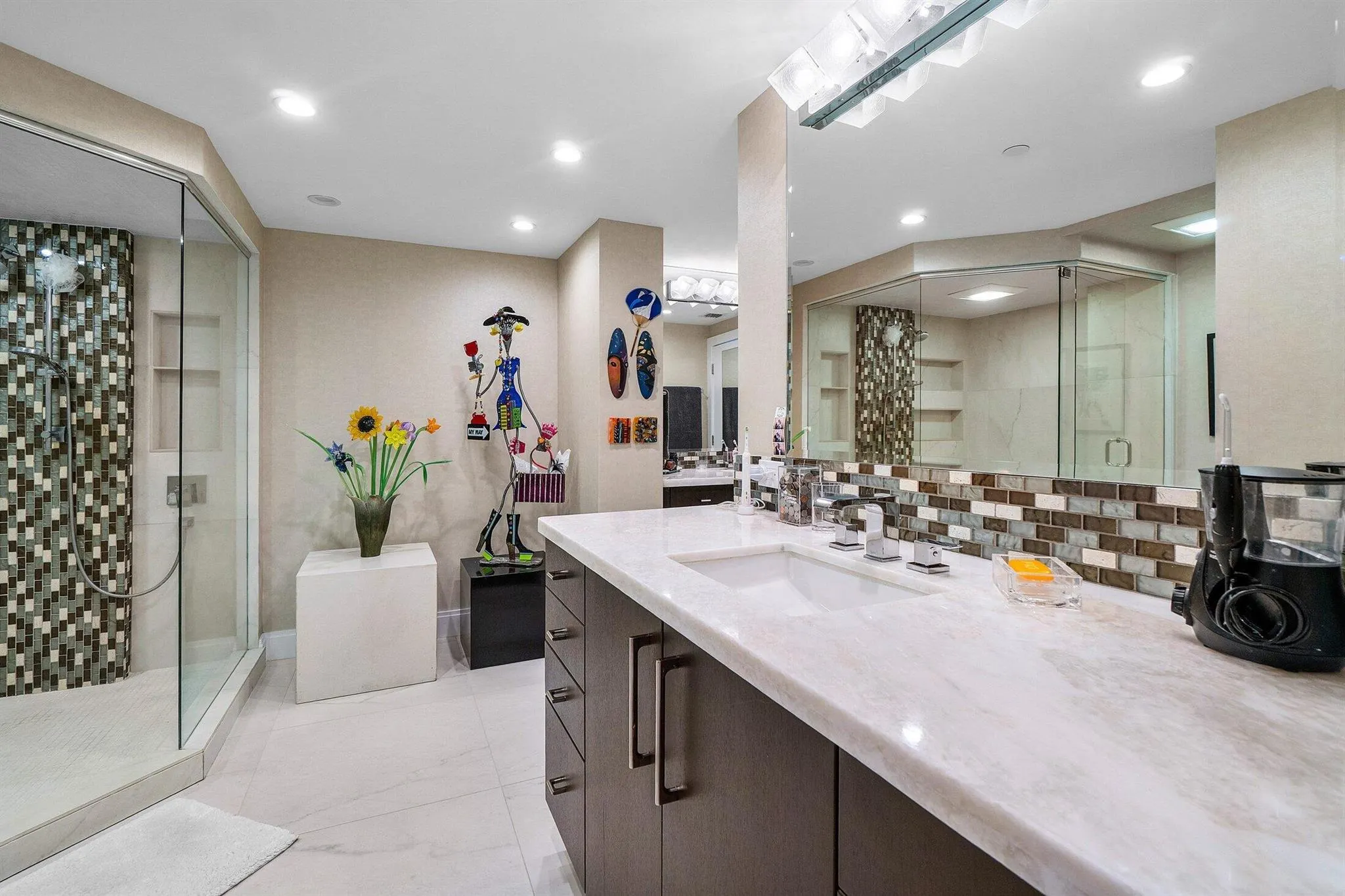 115 Lakeshore Drive, #648