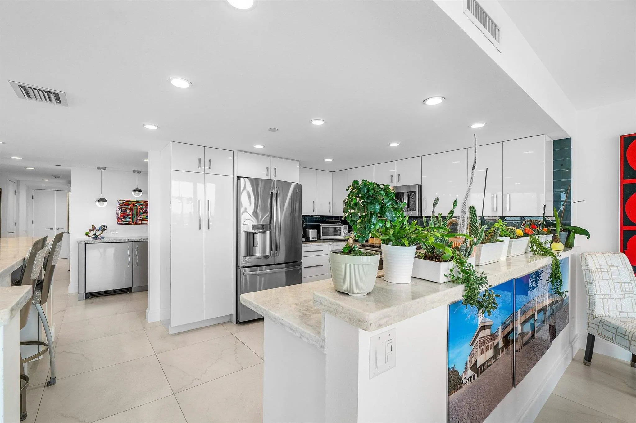 115 Lakeshore Drive, #648