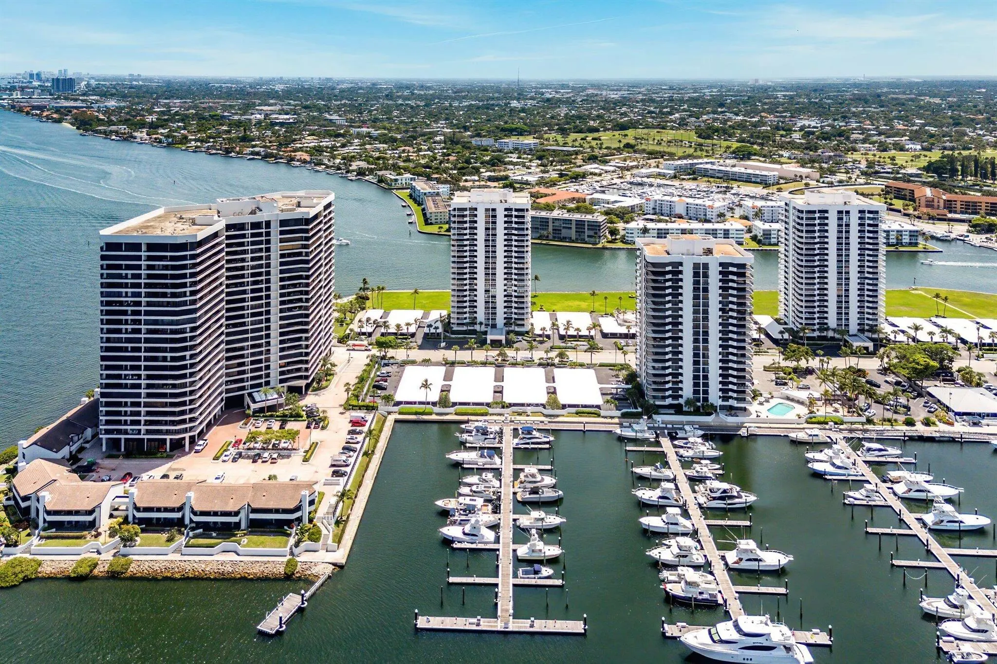 115 Lakeshore Drive, #648