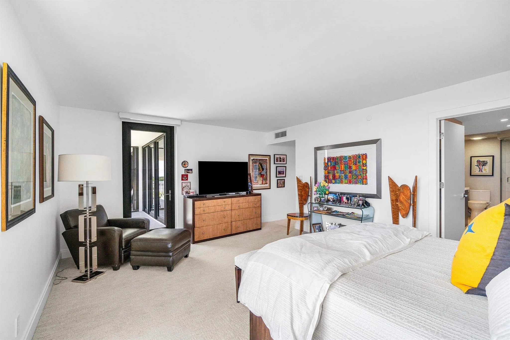 115 Lakeshore Drive, #648