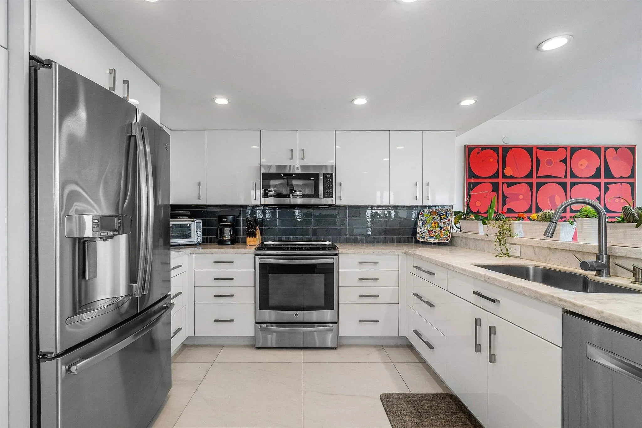 115 Lakeshore Drive, #648