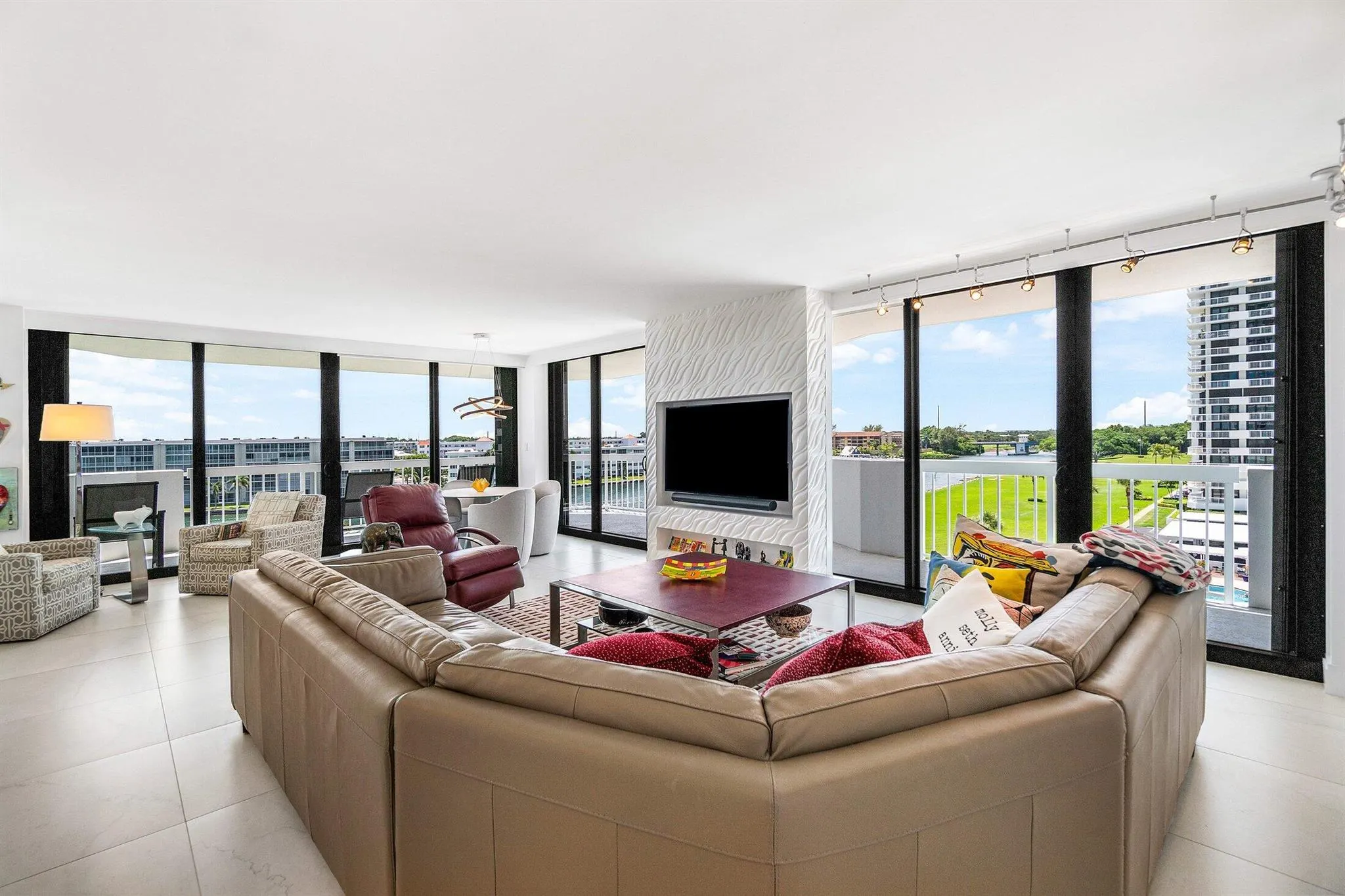 115 Lakeshore Drive, #648