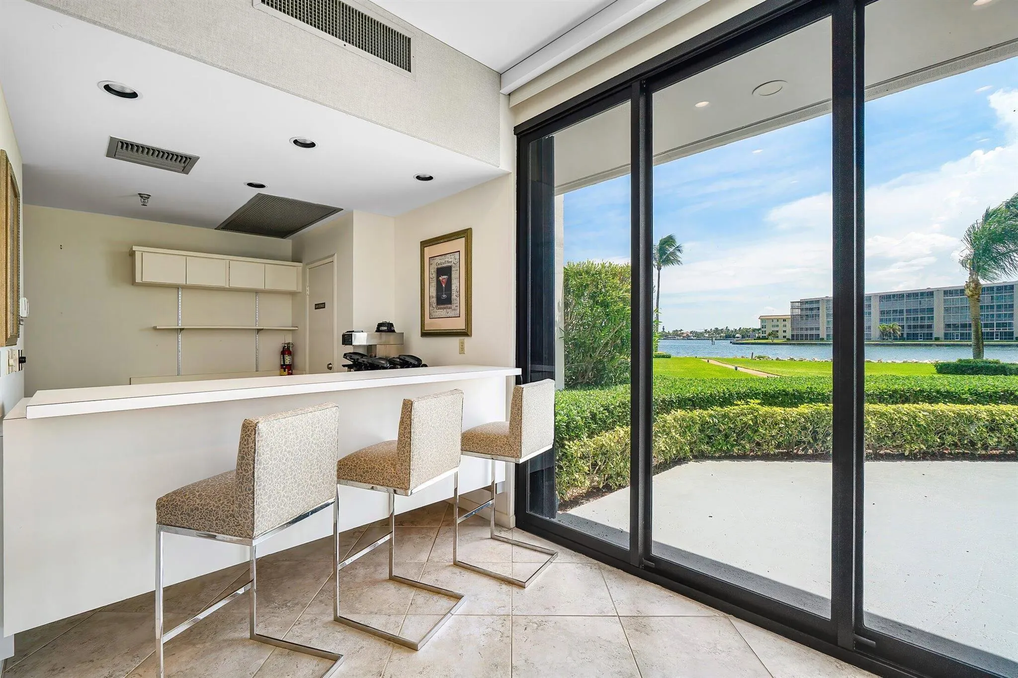 115 Lakeshore Drive, #648