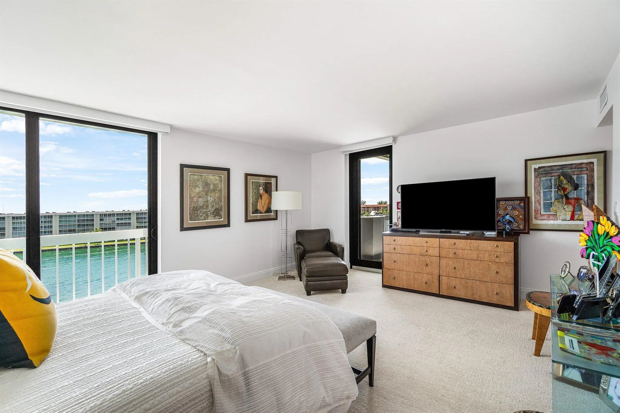 115 Lakeshore Drive, #648