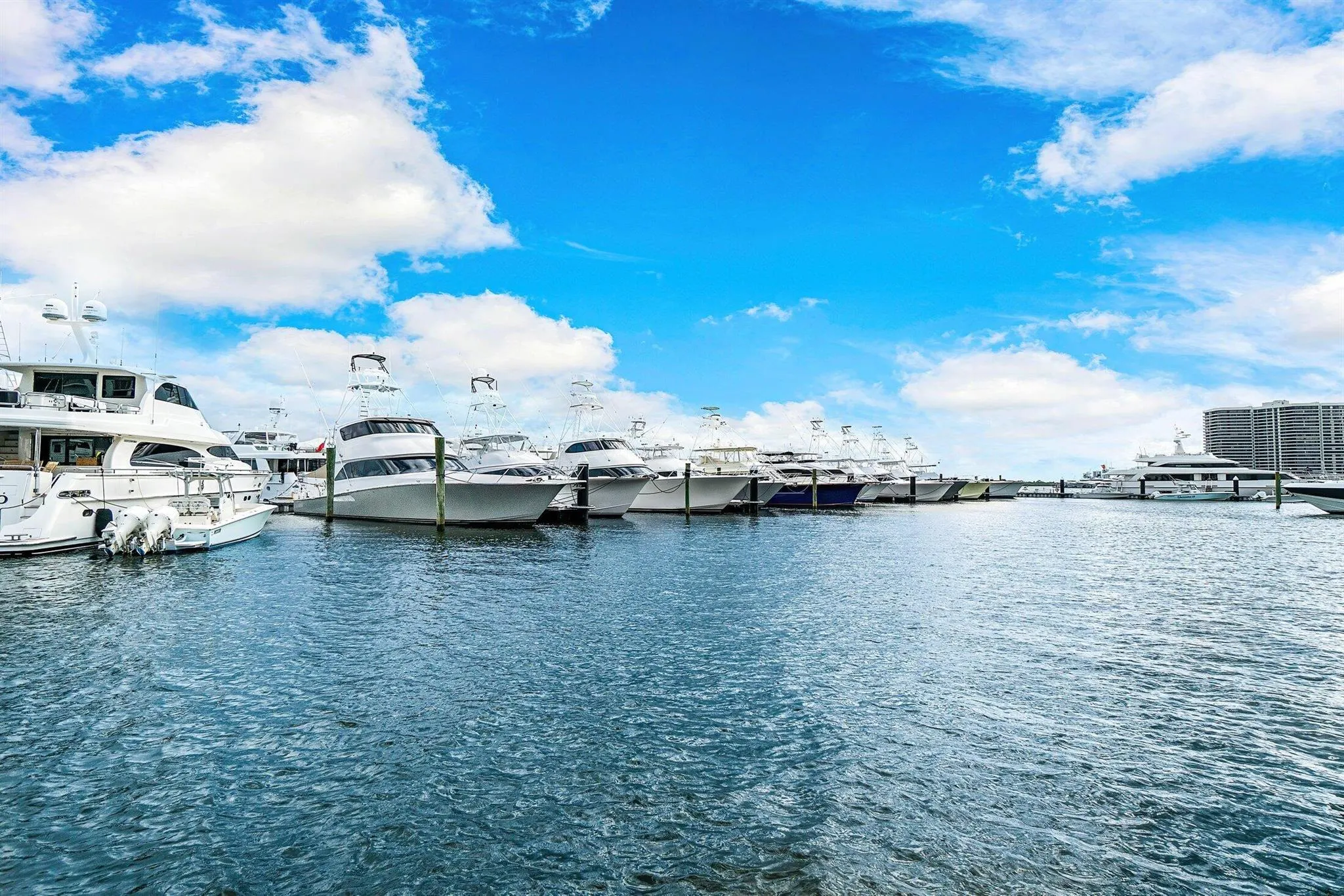 115 Lakeshore Drive, #648