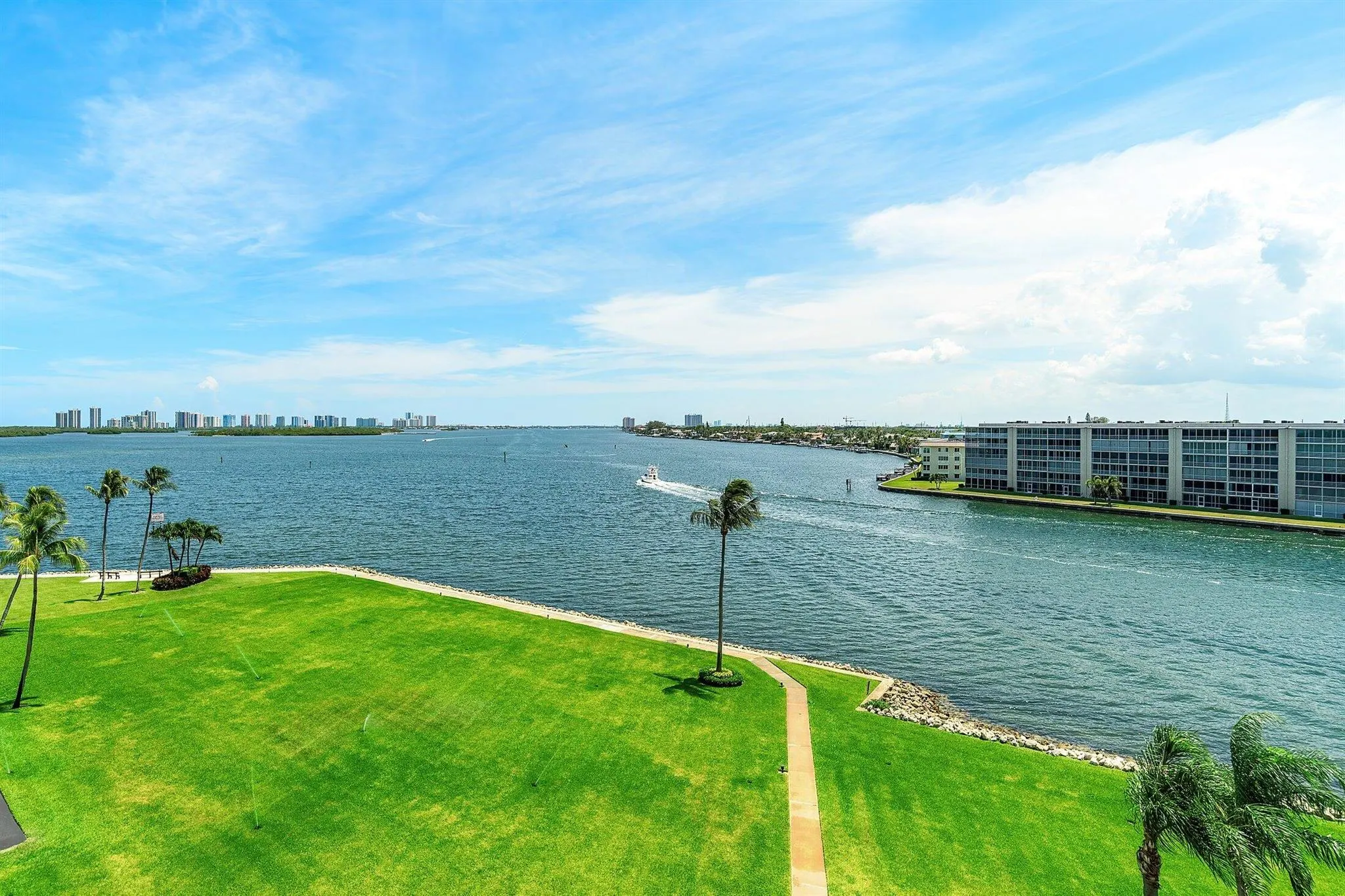 115 Lakeshore Drive, #648