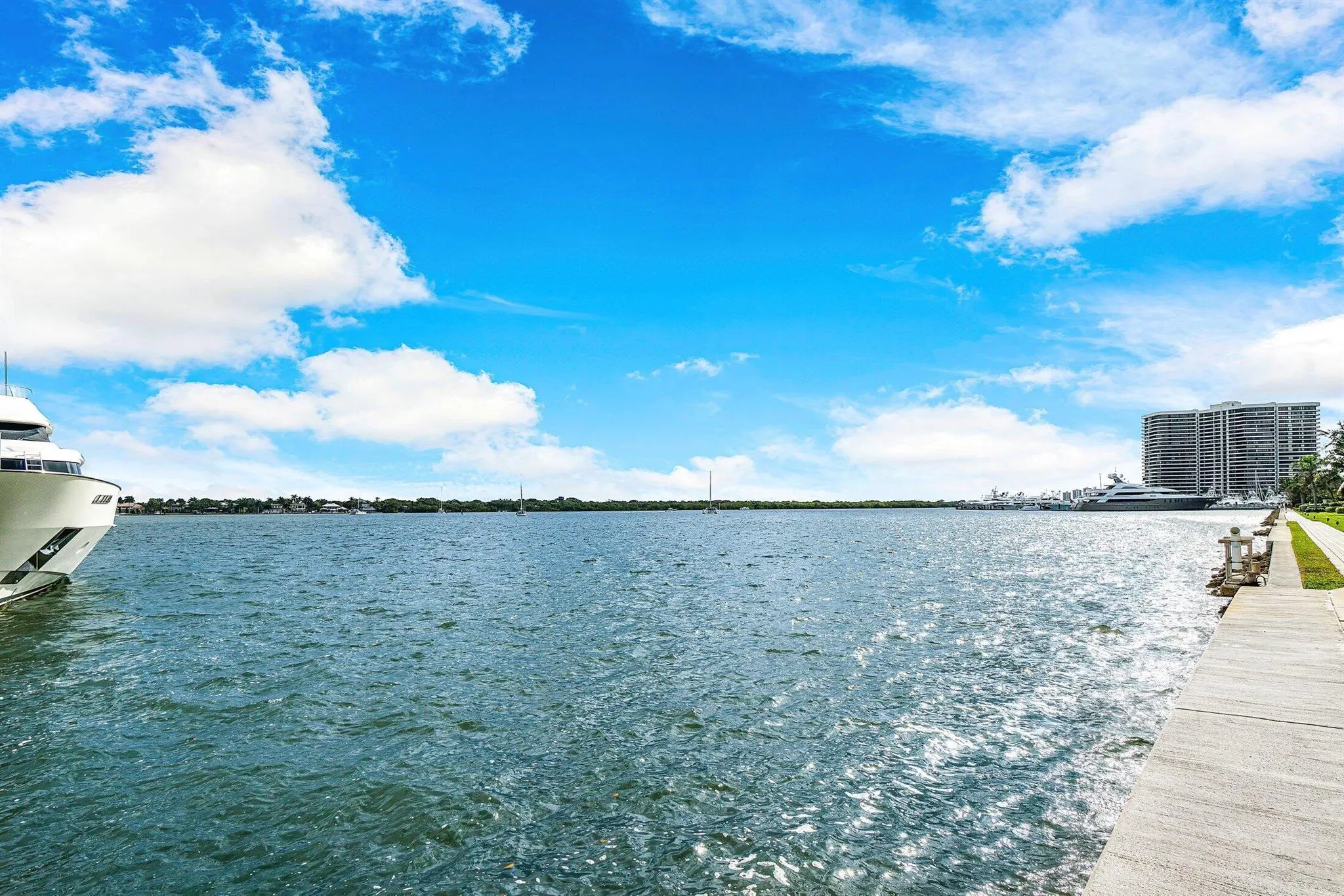 115 Lakeshore Drive, #648