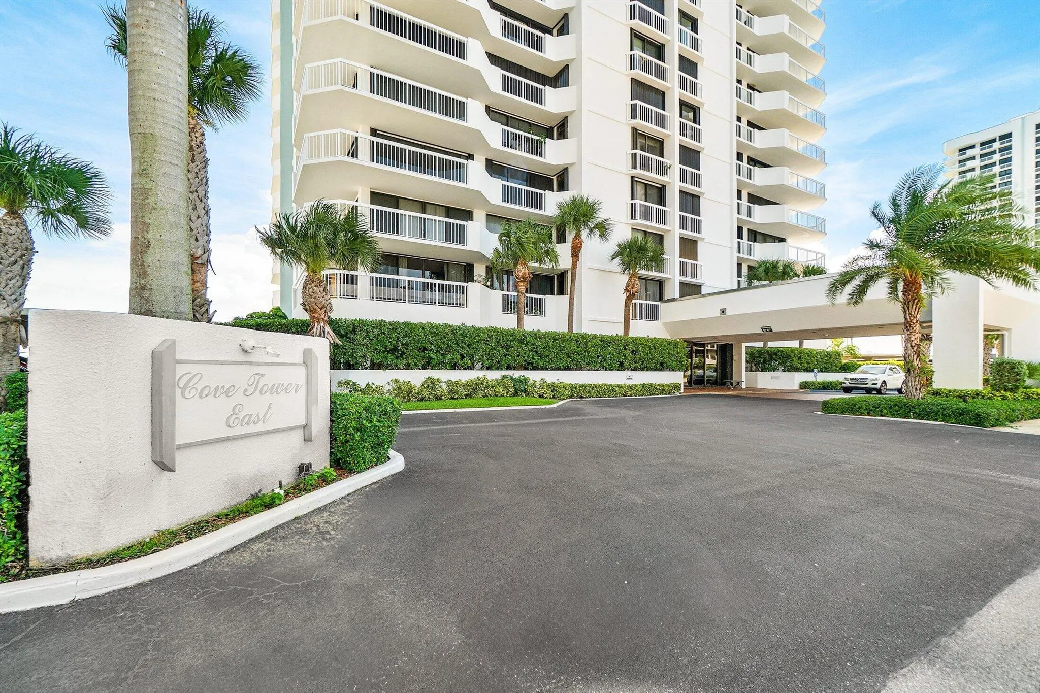 115 Lakeshore Drive, #648