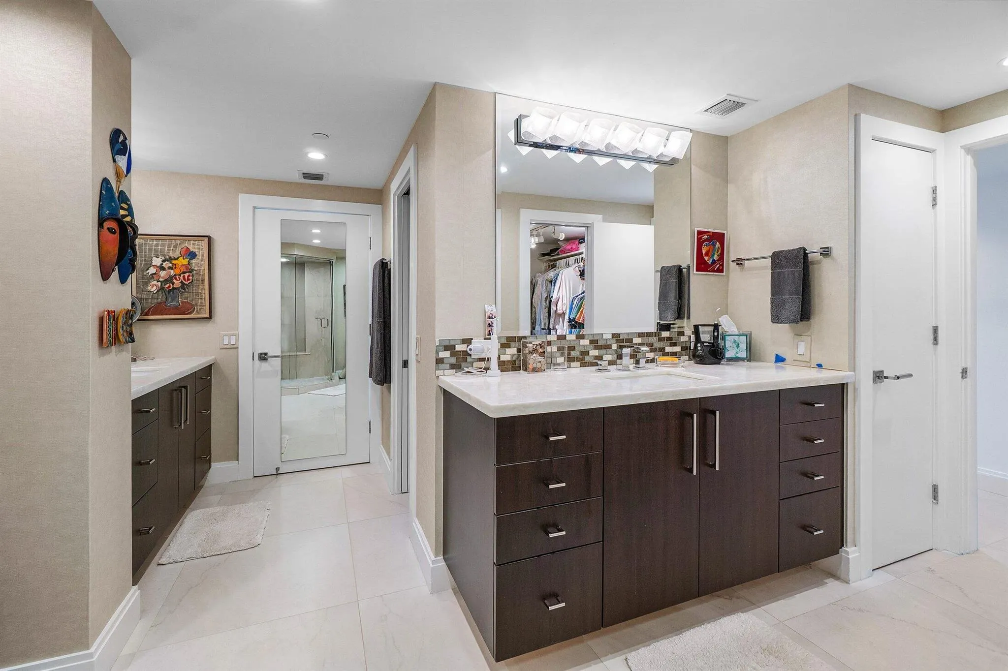 115 Lakeshore Drive, #648