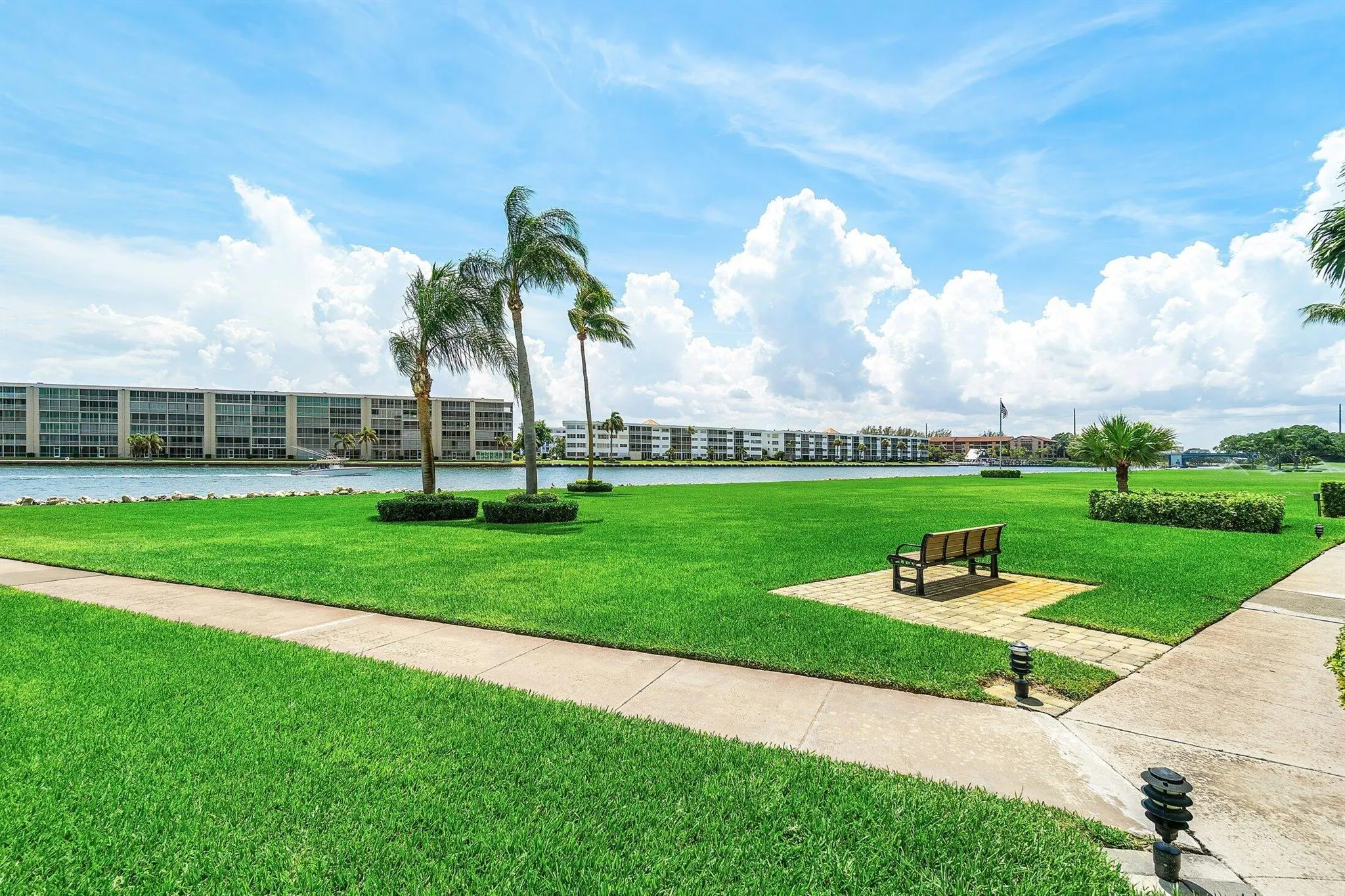 115 Lakeshore Drive, #648