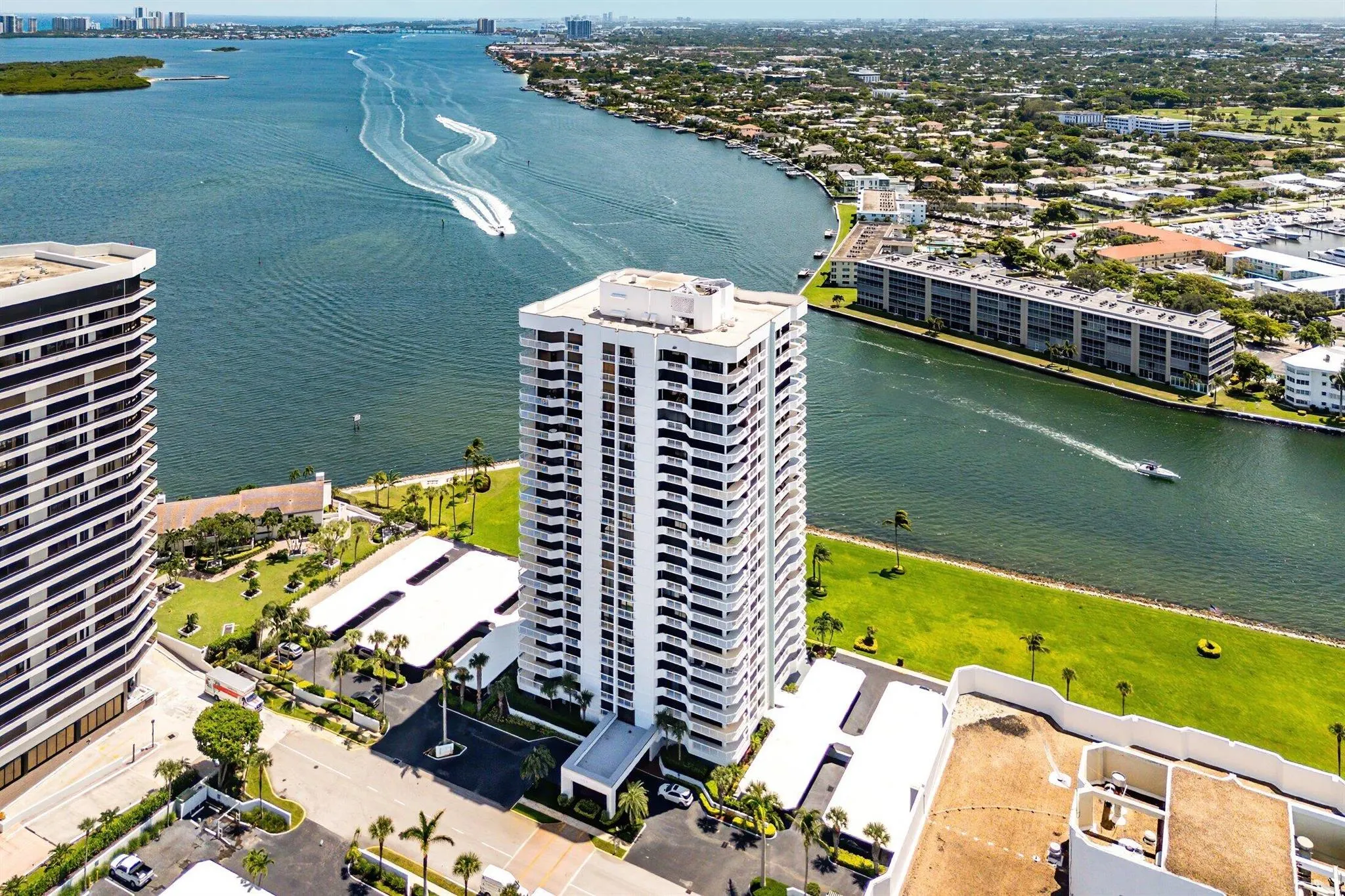 115 Lakeshore Drive, #648