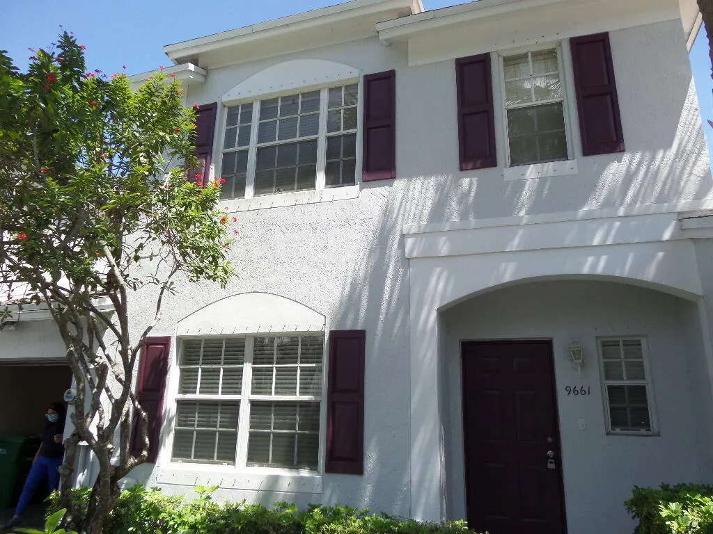 9661 Santa Rosa Drive
