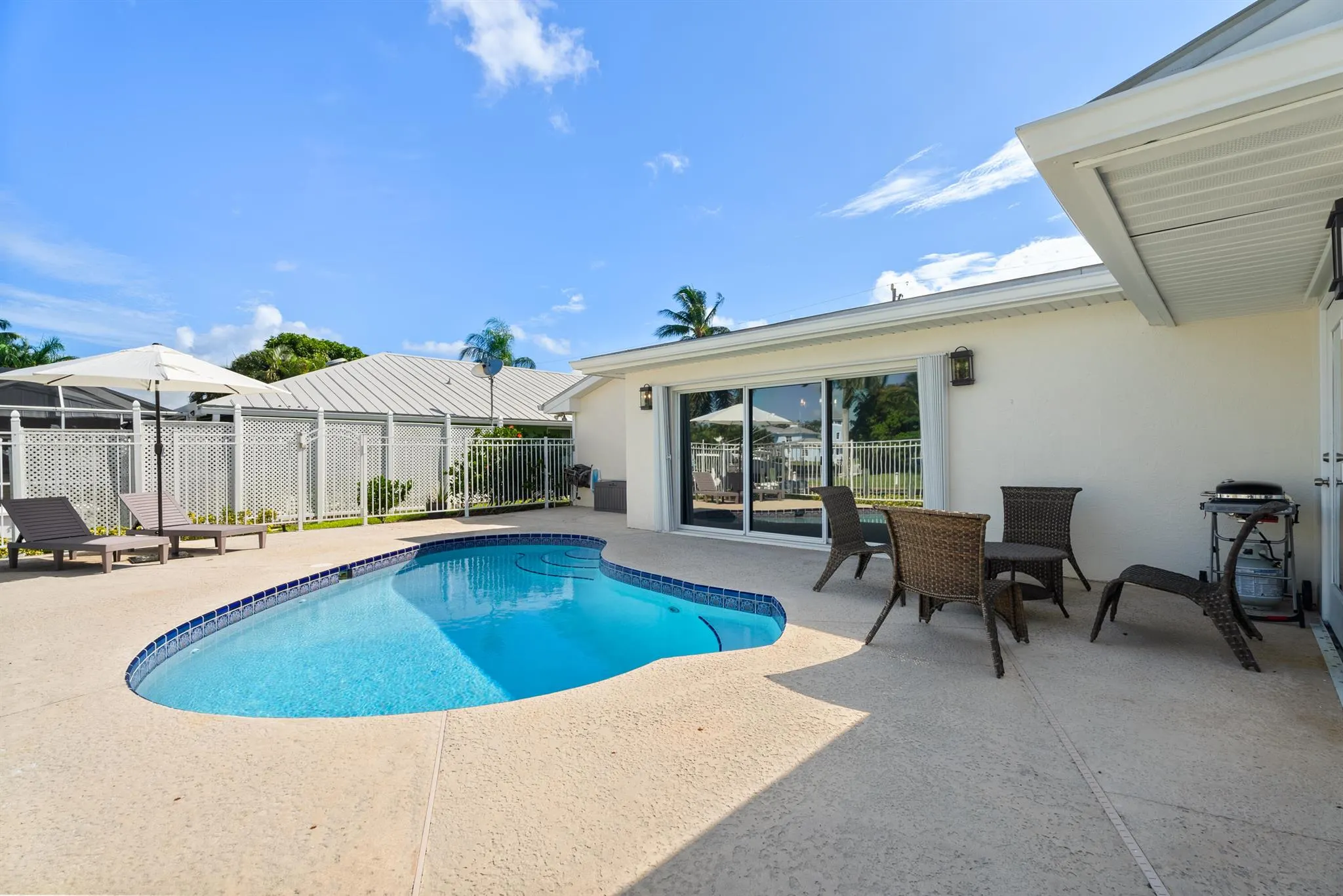1229 SW Dyer Point Road