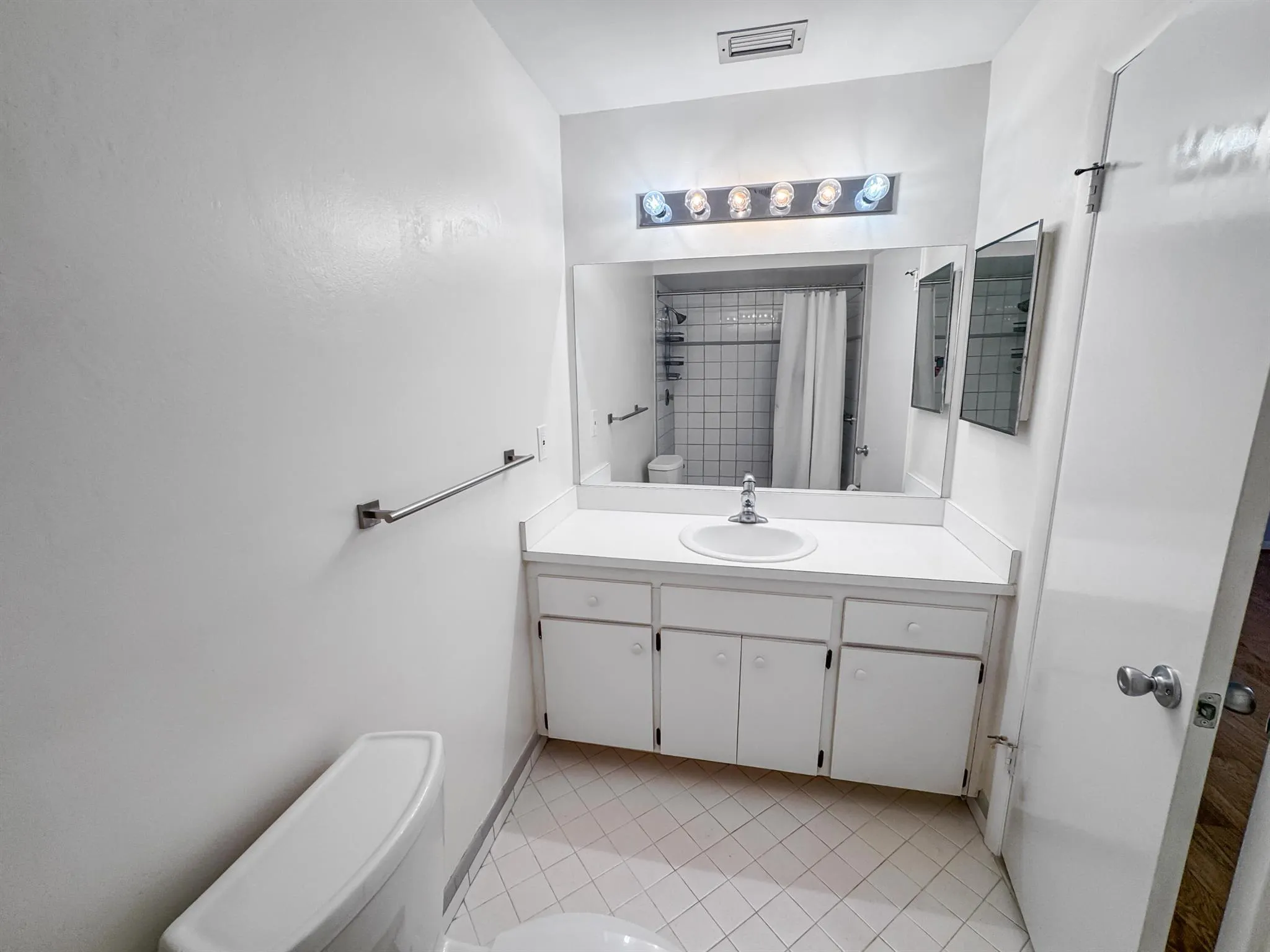3804 Devenport Court