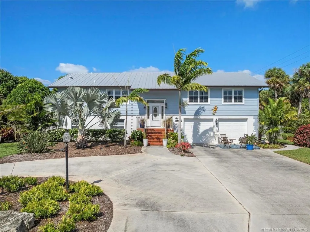 216 SE Flamingo Avenue