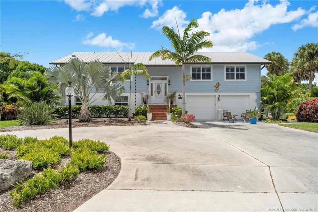 216 SE Flamingo Avenue