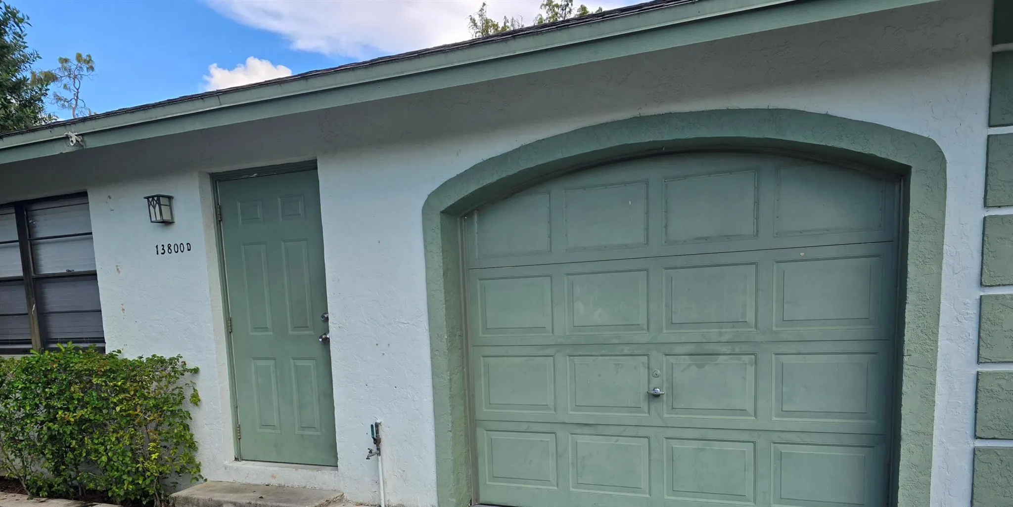 13800 Bottlebrush Court