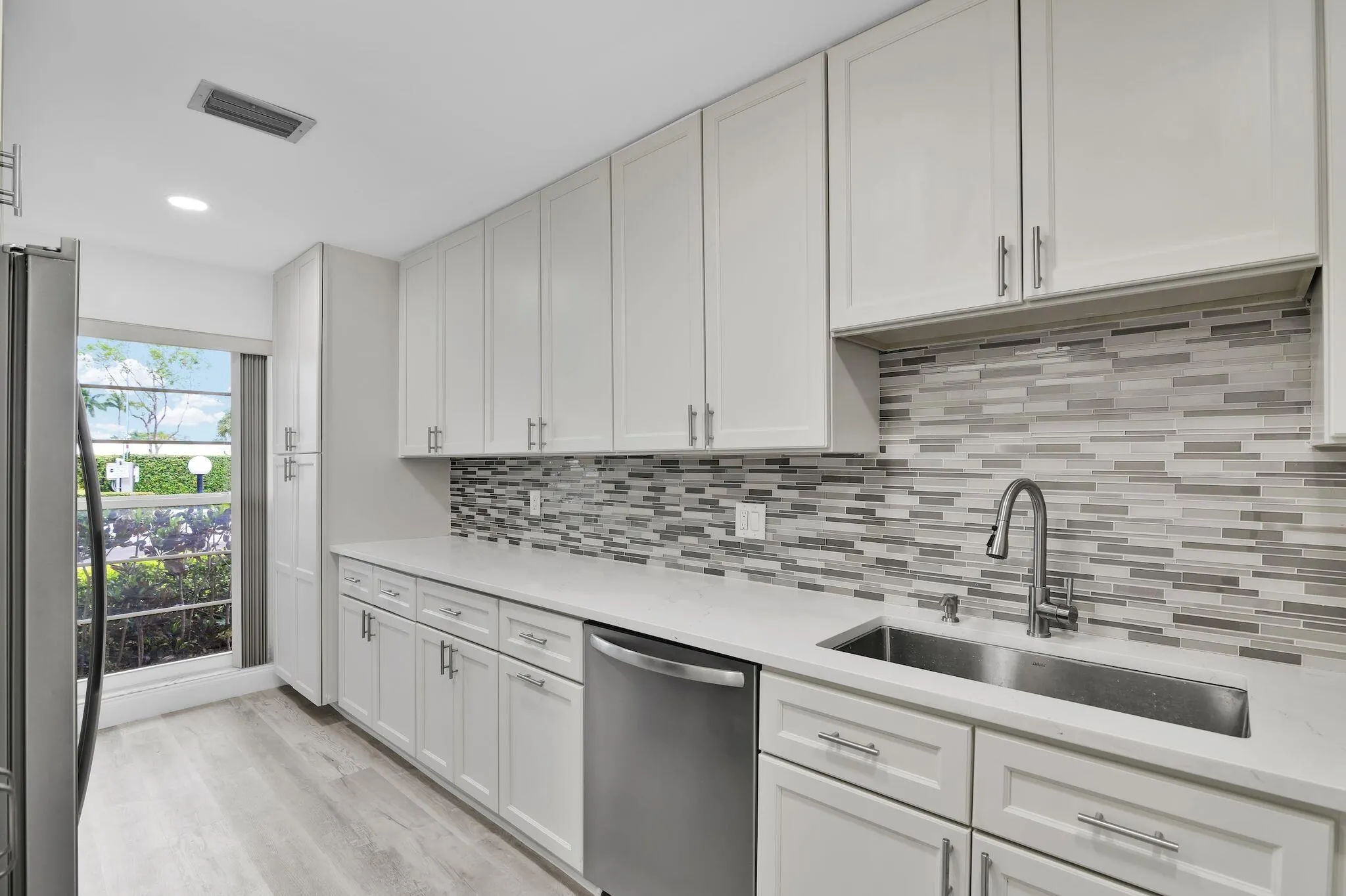 8844 Belle Aire  Dr Drive, #224