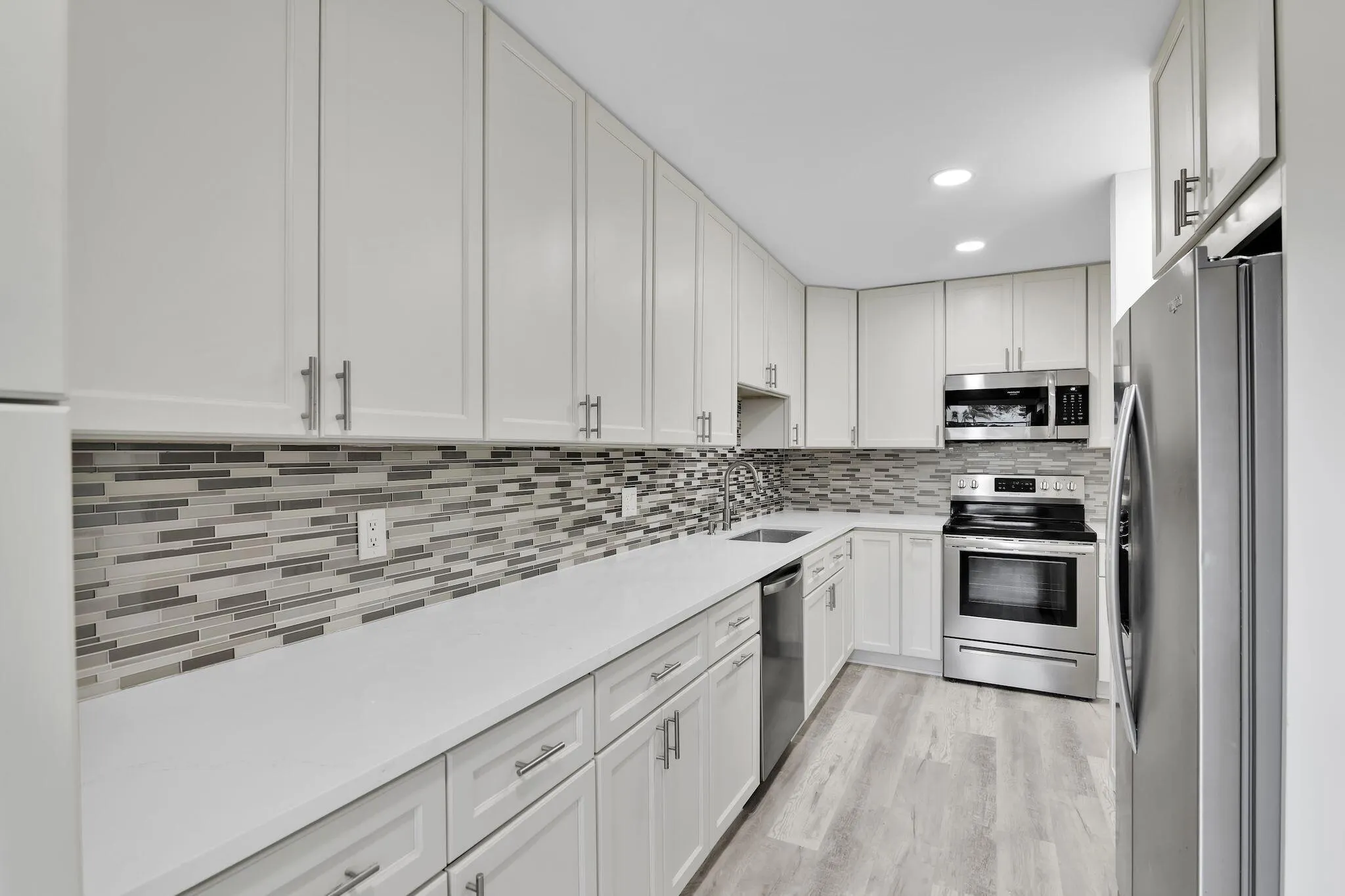 8844 Belle Aire  Dr Drive, #224