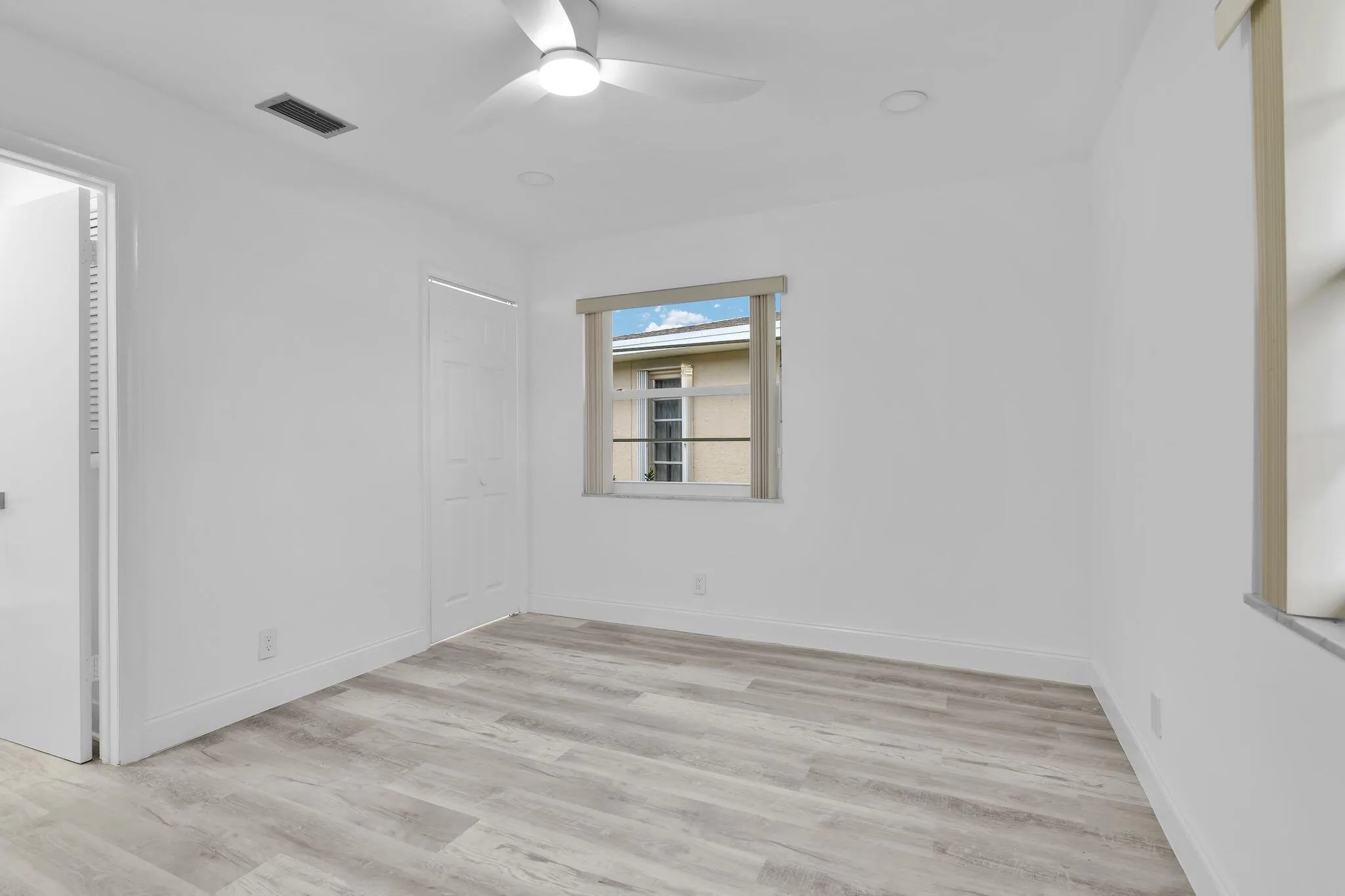 8844 Belle Aire  Dr Drive, #224