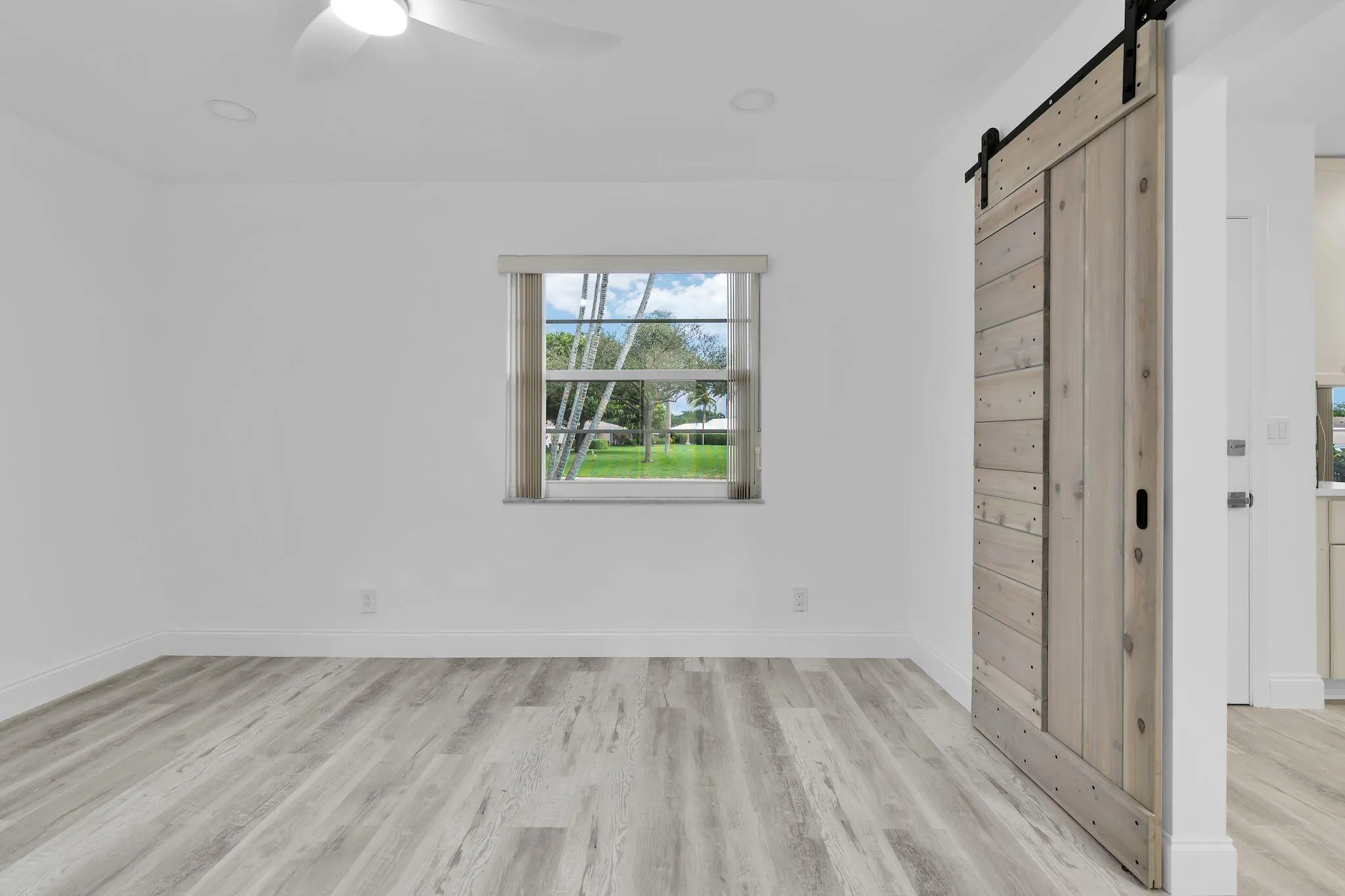 8844 Belle Aire  Dr Drive, #224