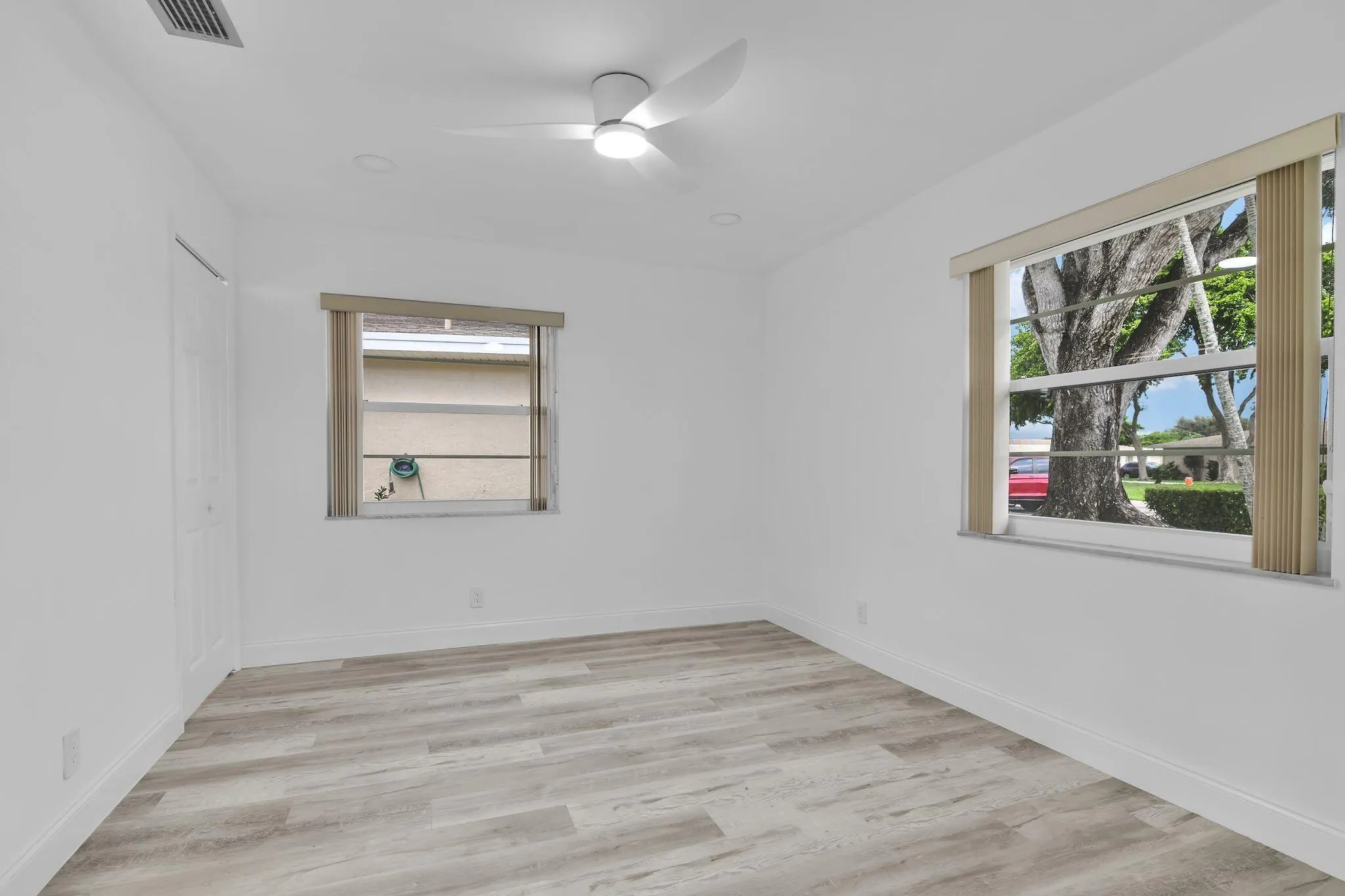 8844 Belle Aire  Dr Drive, #224