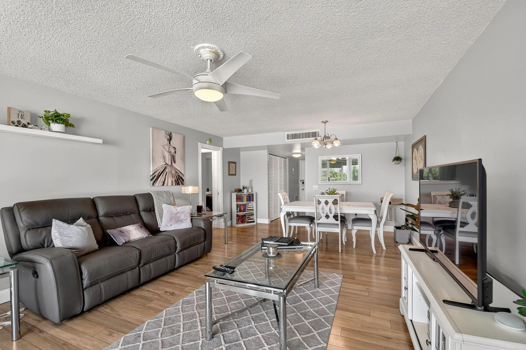 4254 Deste Court, #201