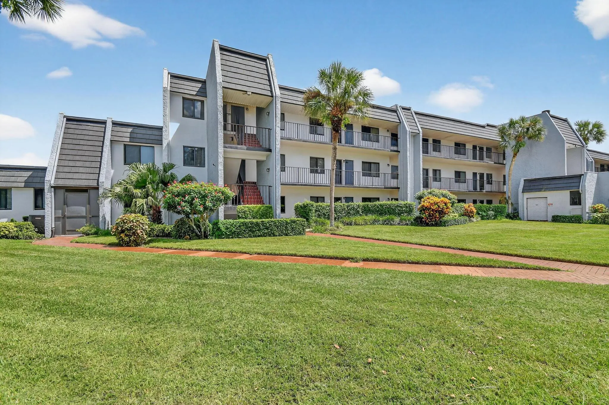 4254 Deste Court, #201