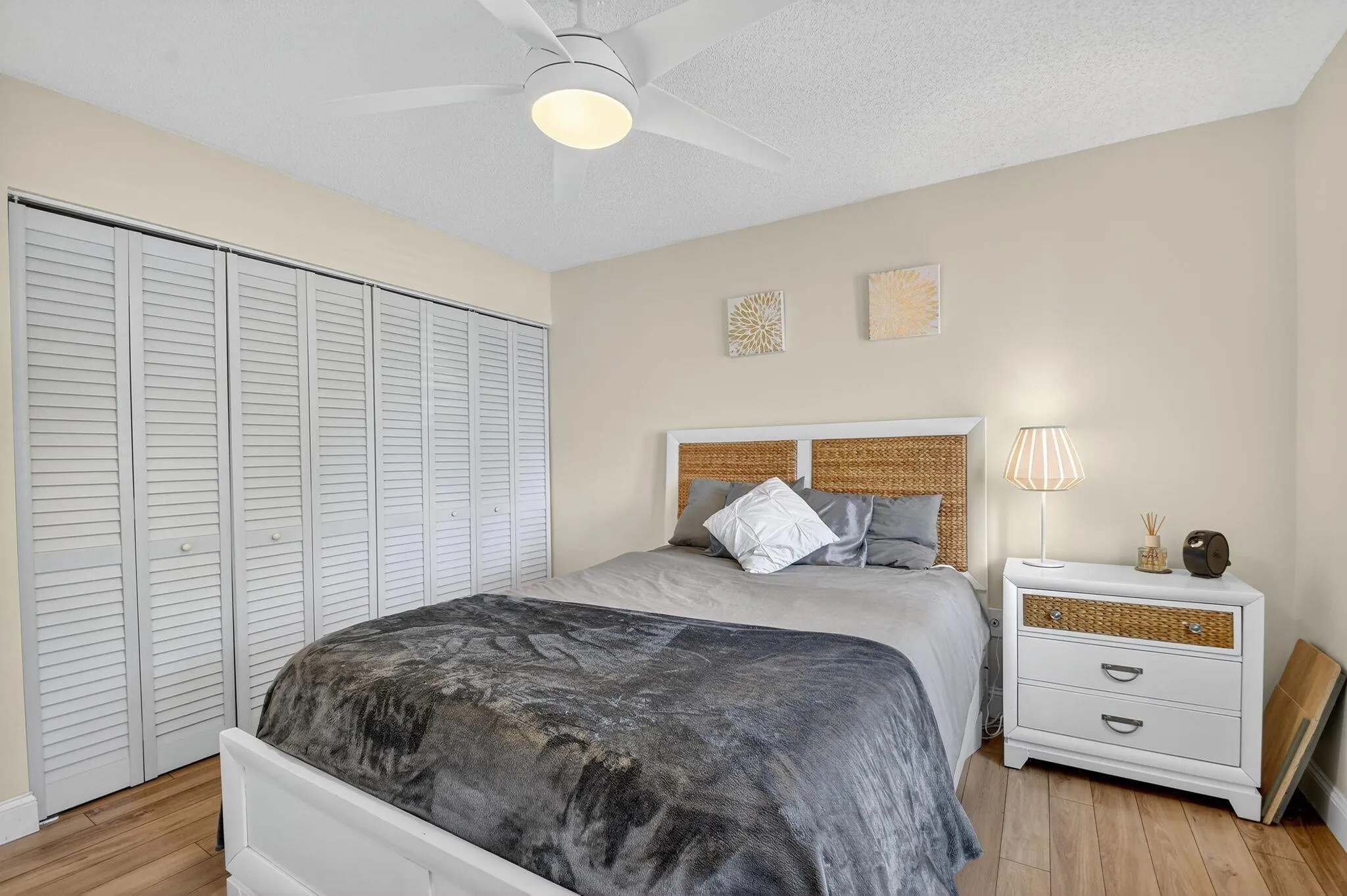 4254 Deste Court, #201