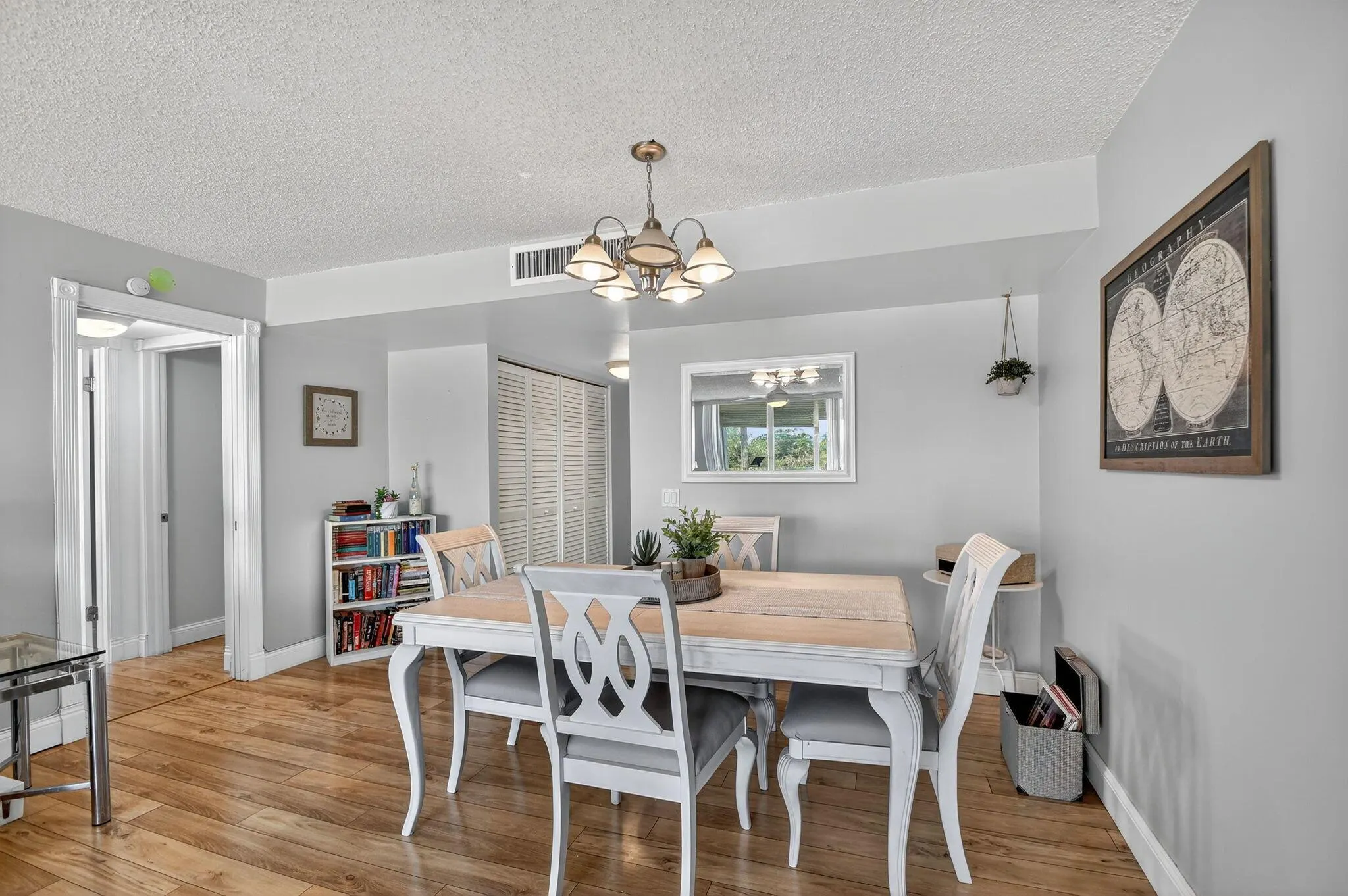 4254 Deste Court, #201